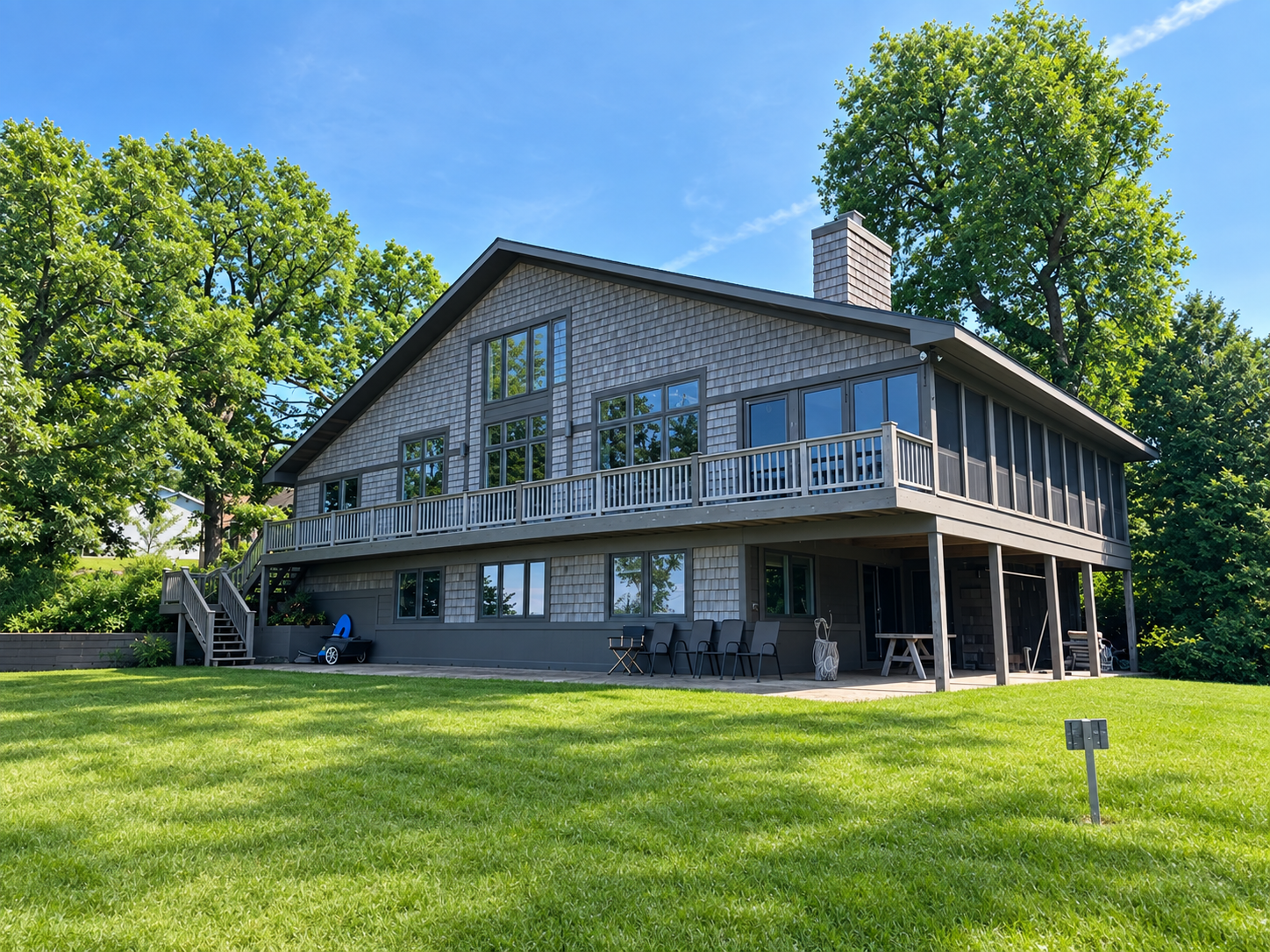 1998 single family home for sale at 507 E Front Street in Battle Lake, MN — 5 bed, 3 bath (photo 3 of 97)
