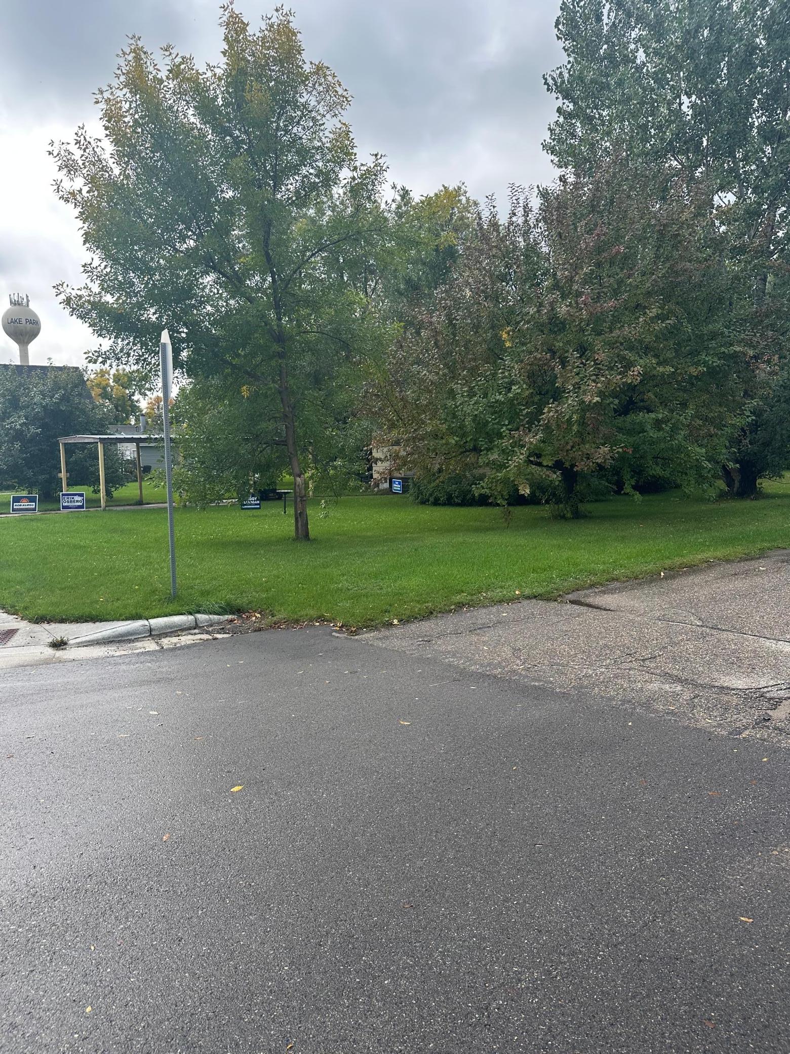 land for sale at 2022 Second Street in Lake Park, MN (photo 3 of 4)