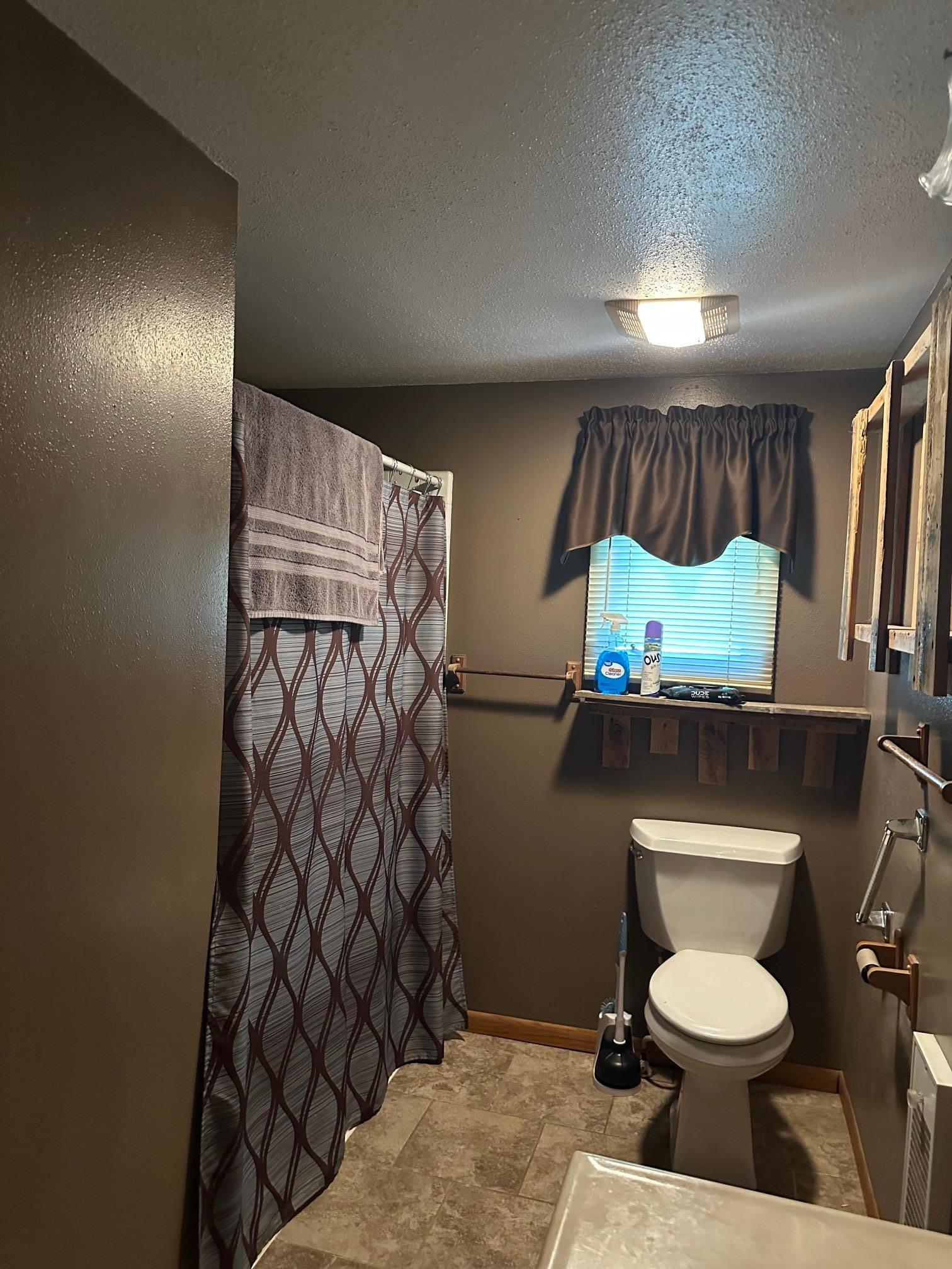 1957 single family home for sale at 408 3rd Avenue NW in LaMoure, ND — 3 bed, 2 bath (photo 19 of 46)