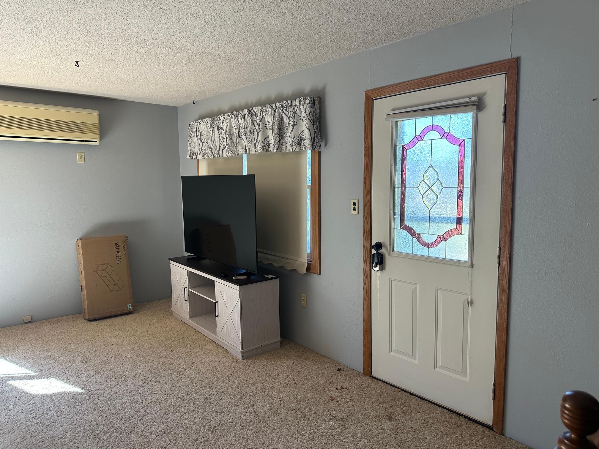 1957 single family home for sale at 408 3rd Avenue NW in LaMoure, ND — 3 bed, 2 bath (photo 3 of 46)
