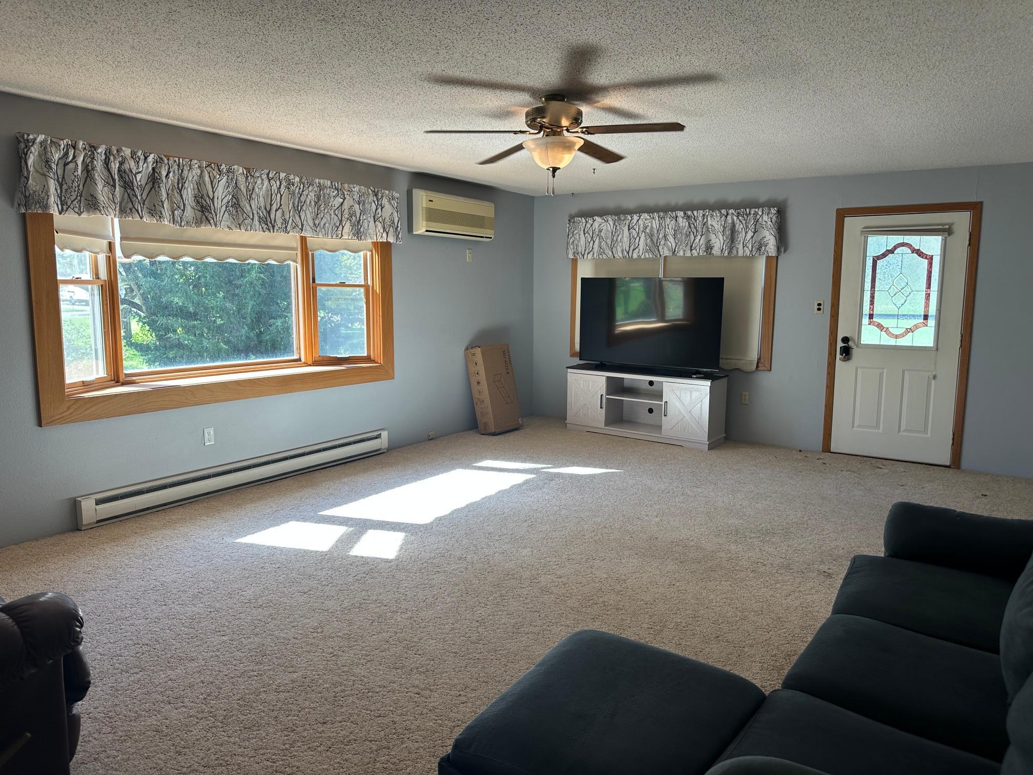 1957 single family home for sale at 408 3rd Avenue NW in LaMoure, ND — 3 bed, 2 bath (photo 5 of 46)