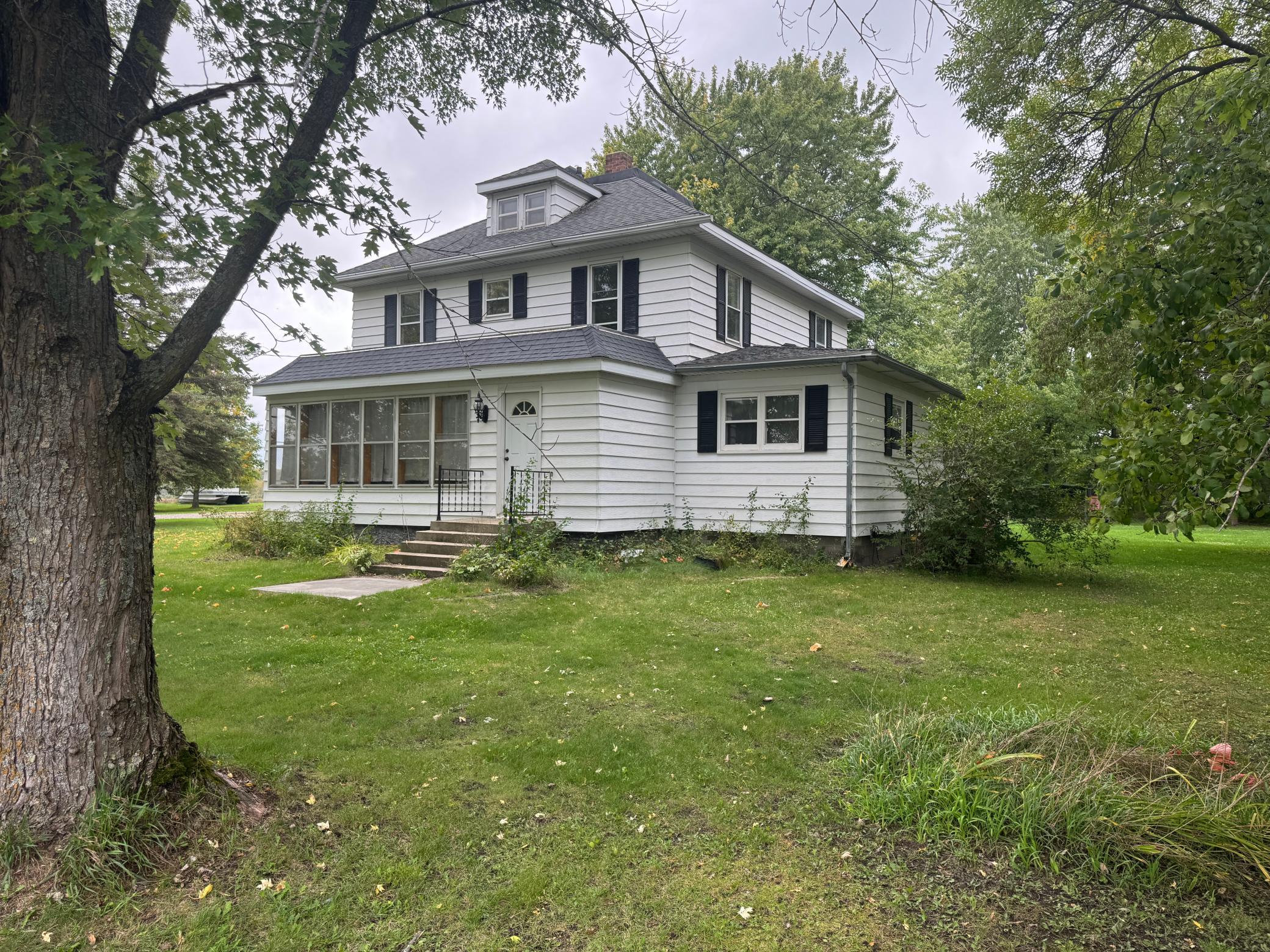 1914 single family home for sale at 26579 US Highway 71 in Sebeka, MN — 5 bed, 2 bath (photo 2 of 27)