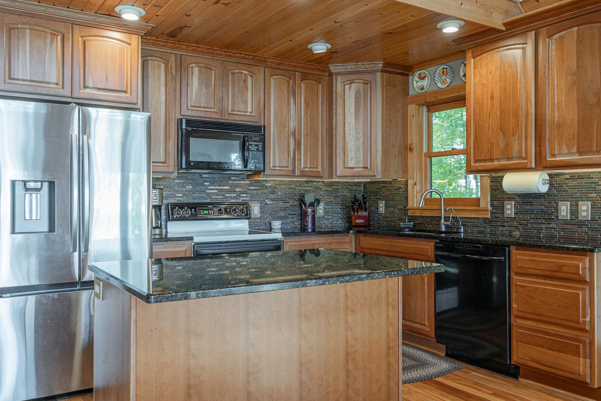 1995 single family home for sale at 181 Broadwater Lane NE in Longville, MN — 3 bed, 2 bath (photo 10 of 59)