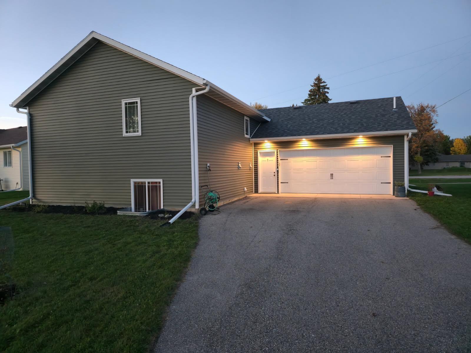2019 single family home for sale at 2028 Nelson Drive in Thief River Falls, MN — 4 bed, 2 bath (photo 2 of 2)