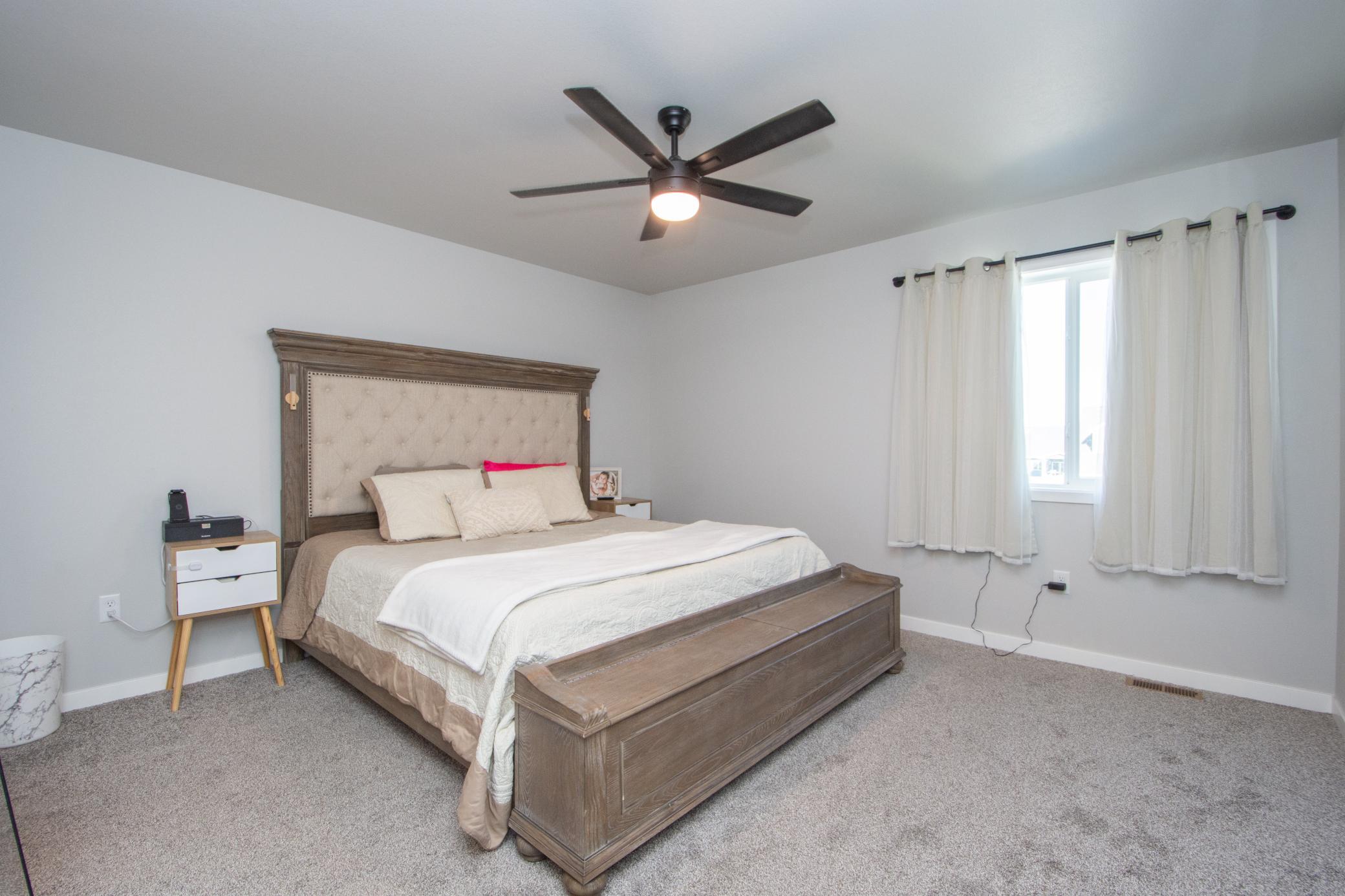 2025 single family home for sale at 6216 86th Avenue S in Horace, ND — 4 bed, 3 bath (photo 16 of 46)