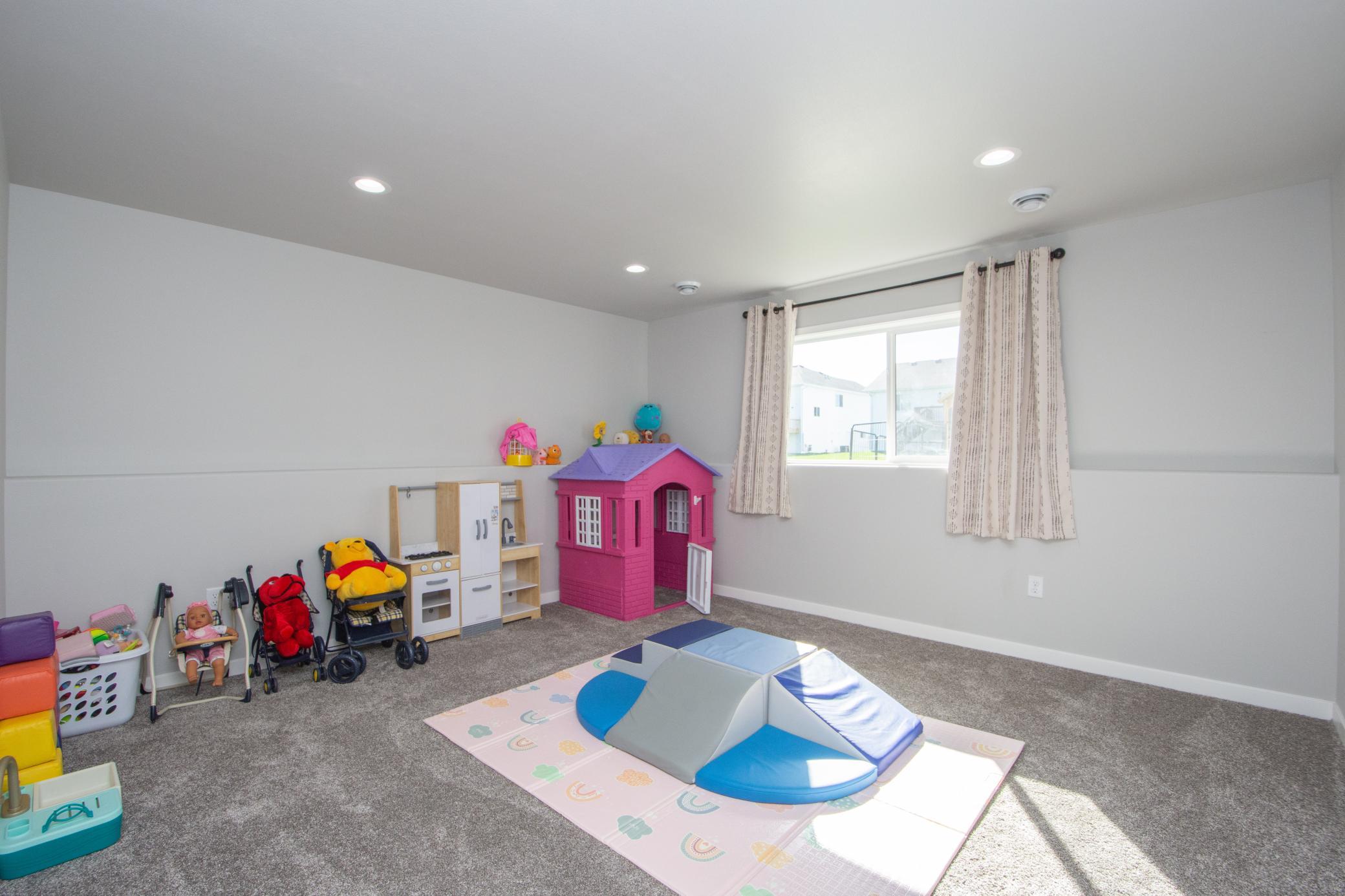 2025 single family home for sale at 6216 86th Avenue S in Horace, ND — 4 bed, 3 bath (photo 33 of 46)