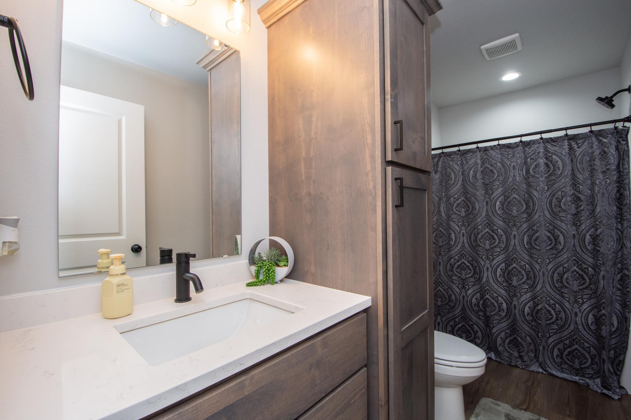 2025 single family home for sale at 6216 86th Avenue S in Horace, ND — 4 bed, 3 bath (photo 38 of 46)