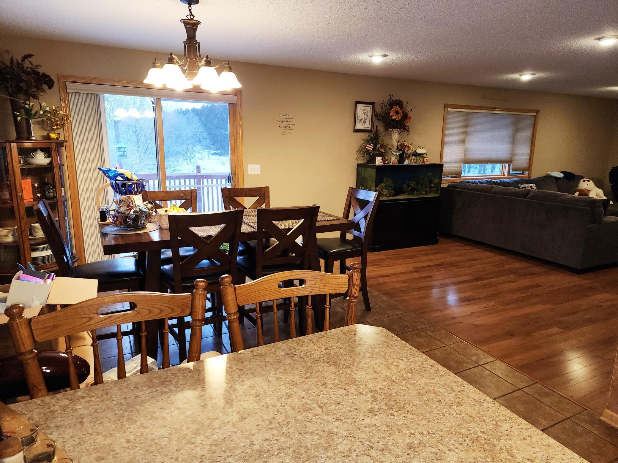 2007 single family home for sale at 527 Madison Avenue SE in Wadena, MN — 5 bed, 3 bath (photo 12 of 28)