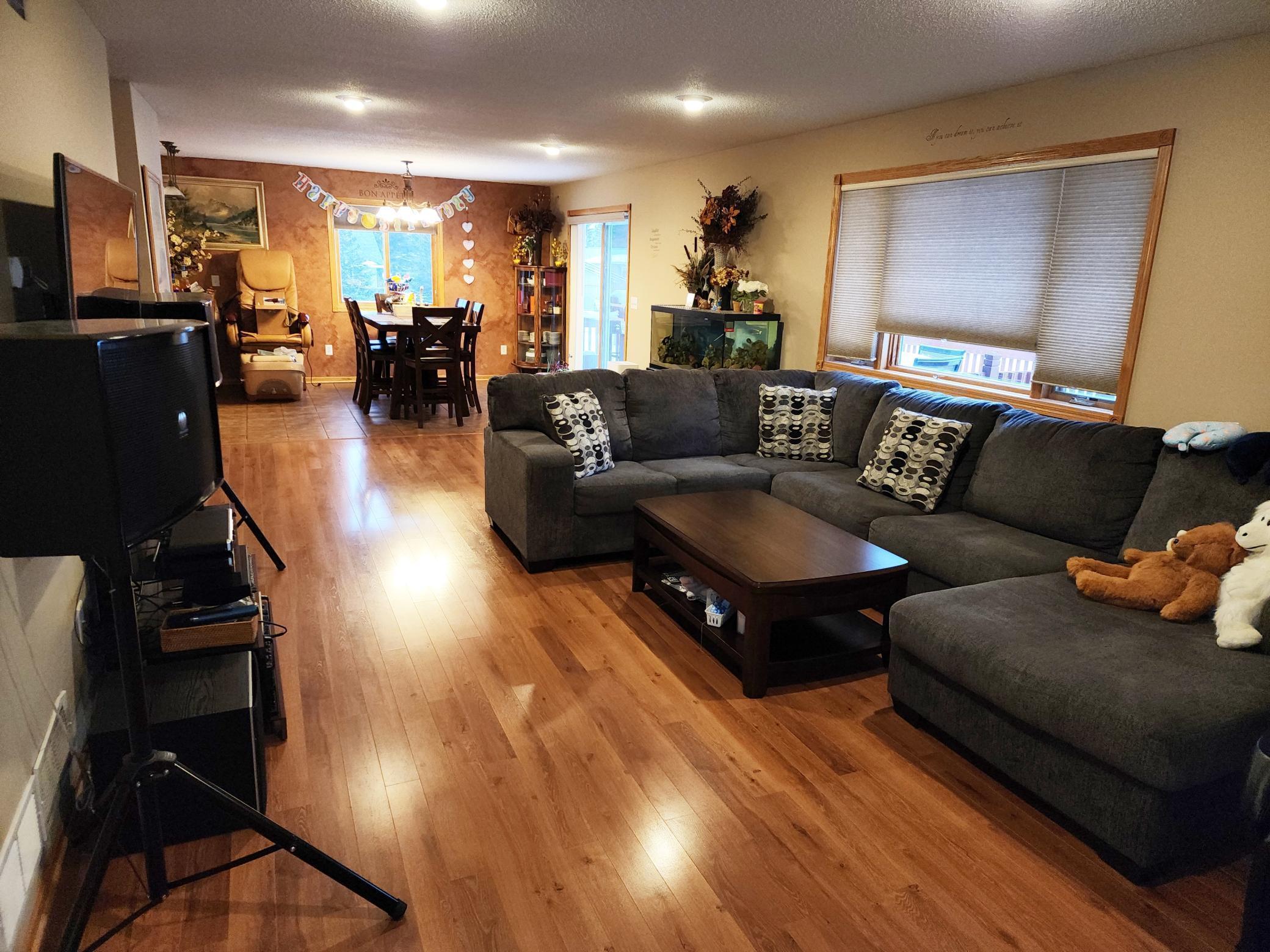 2007 single family home for sale at 527 Madison Avenue SE in Wadena, MN — 5 bed, 3 bath (photo 13 of 28)