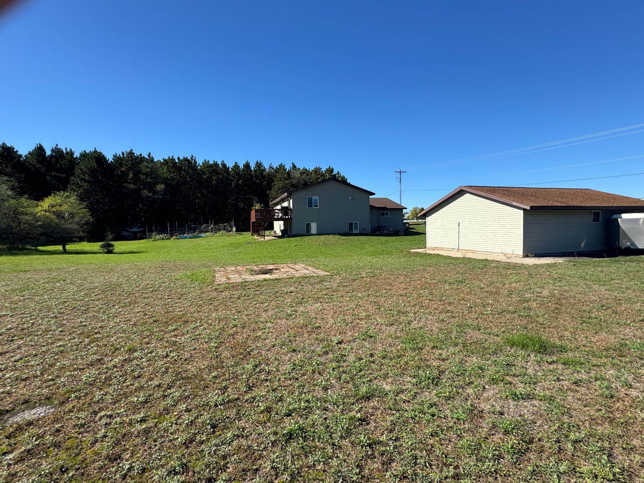 2007 single family home for sale at 527 Madison Avenue SE in Wadena, MN — 5 bed, 3 bath (photo 8 of 28)