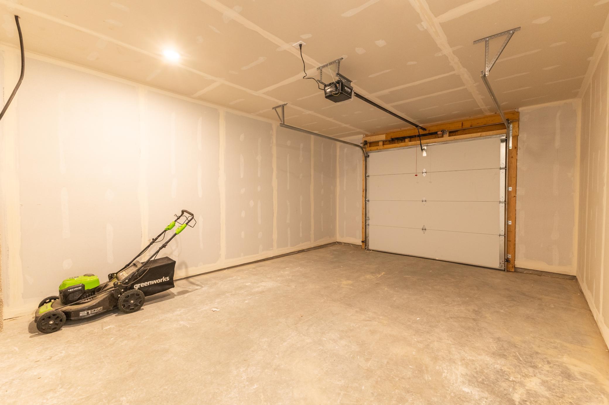 1930 single family home for sale at 1145 Roosevelt Avenue in Detroit Lakes, MN — 3 bed, 2 bath (photo 10 of 58)