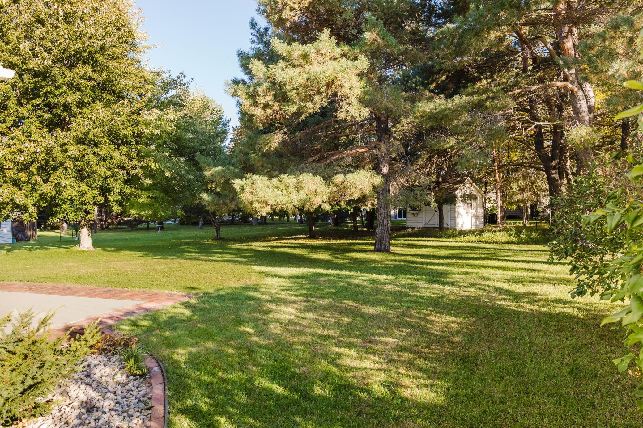 2006 twin home for sale at 816 Whitetail Lane in Detroit Lakes, MN — 2 bed, 2 bath (photo 8 of 45)