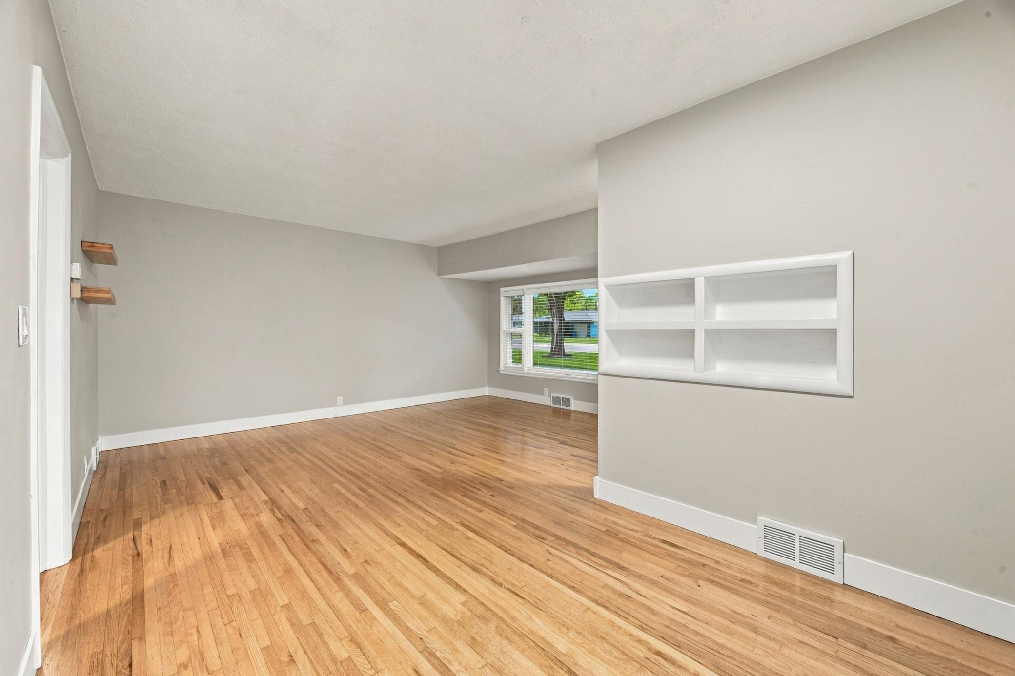 1951 single family home for sale at 502 21st Avenue N in Fargo, ND — 3 bed, 2 bath (photo 12 of 31)