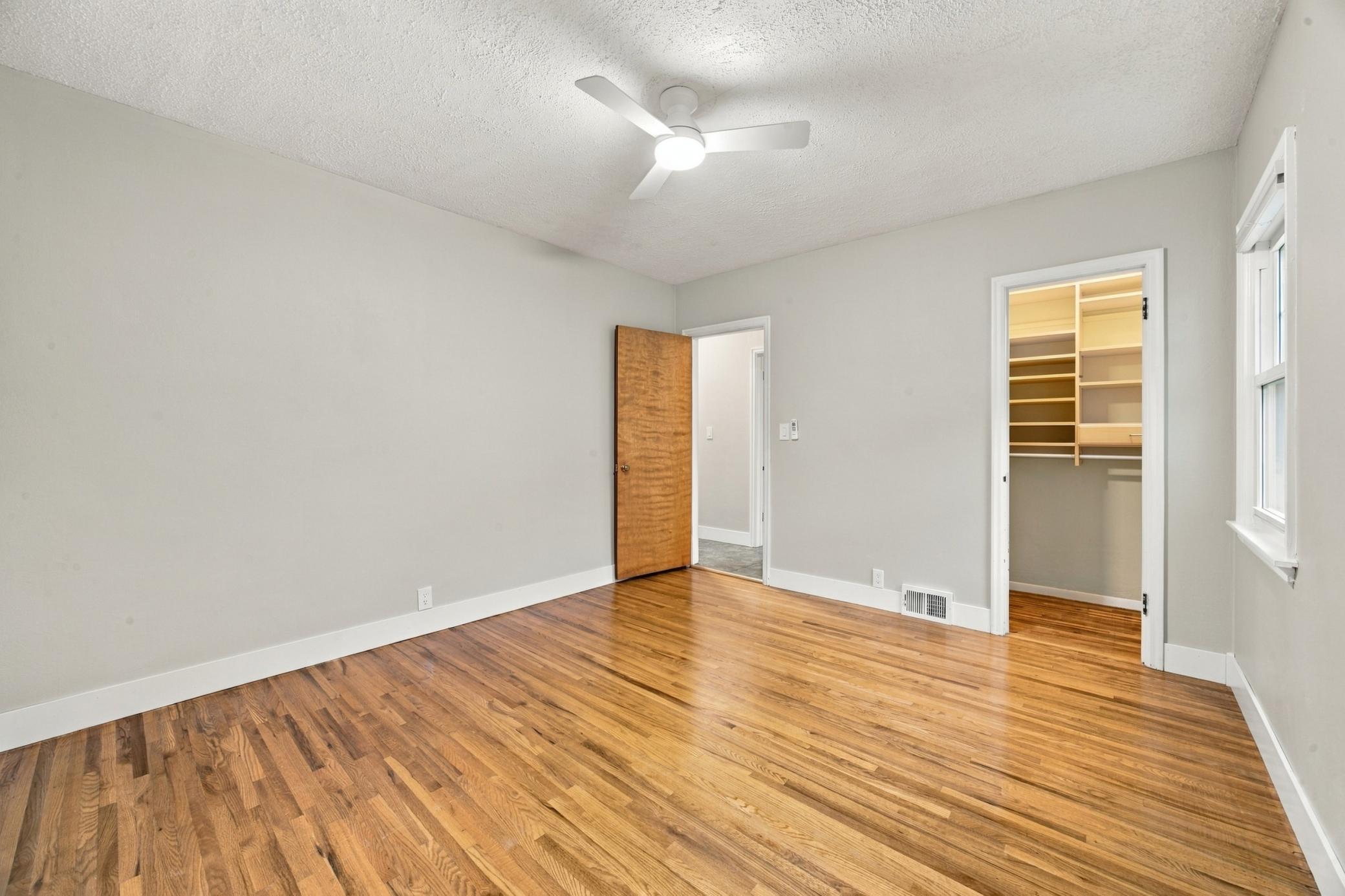 1951 single family home for sale at 502 21st Avenue N in Fargo, ND — 3 bed, 2 bath (photo 14 of 31)