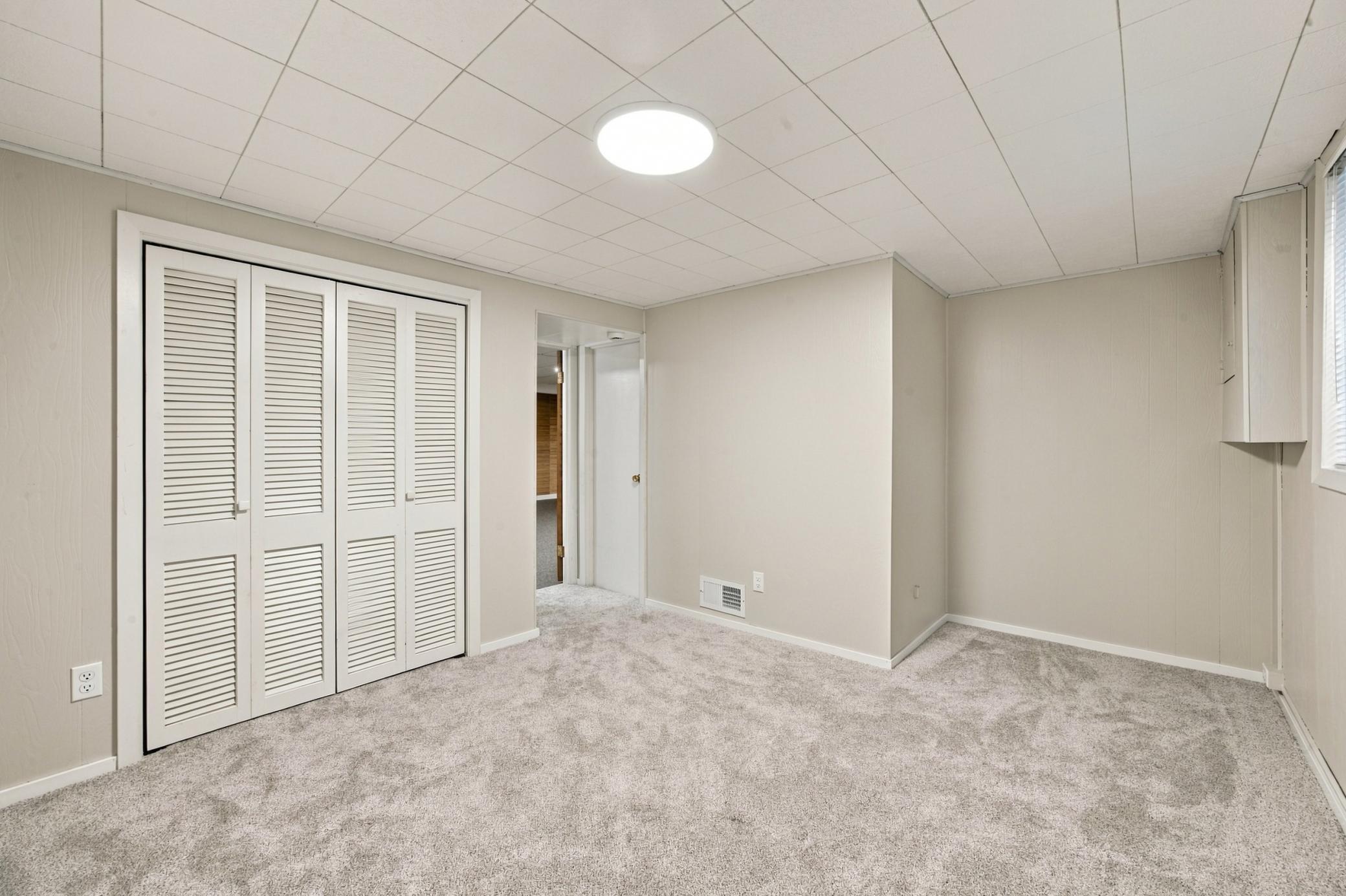1951 single family home for sale at 502 21st Avenue N in Fargo, ND — 3 bed, 2 bath (photo 21 of 31)
