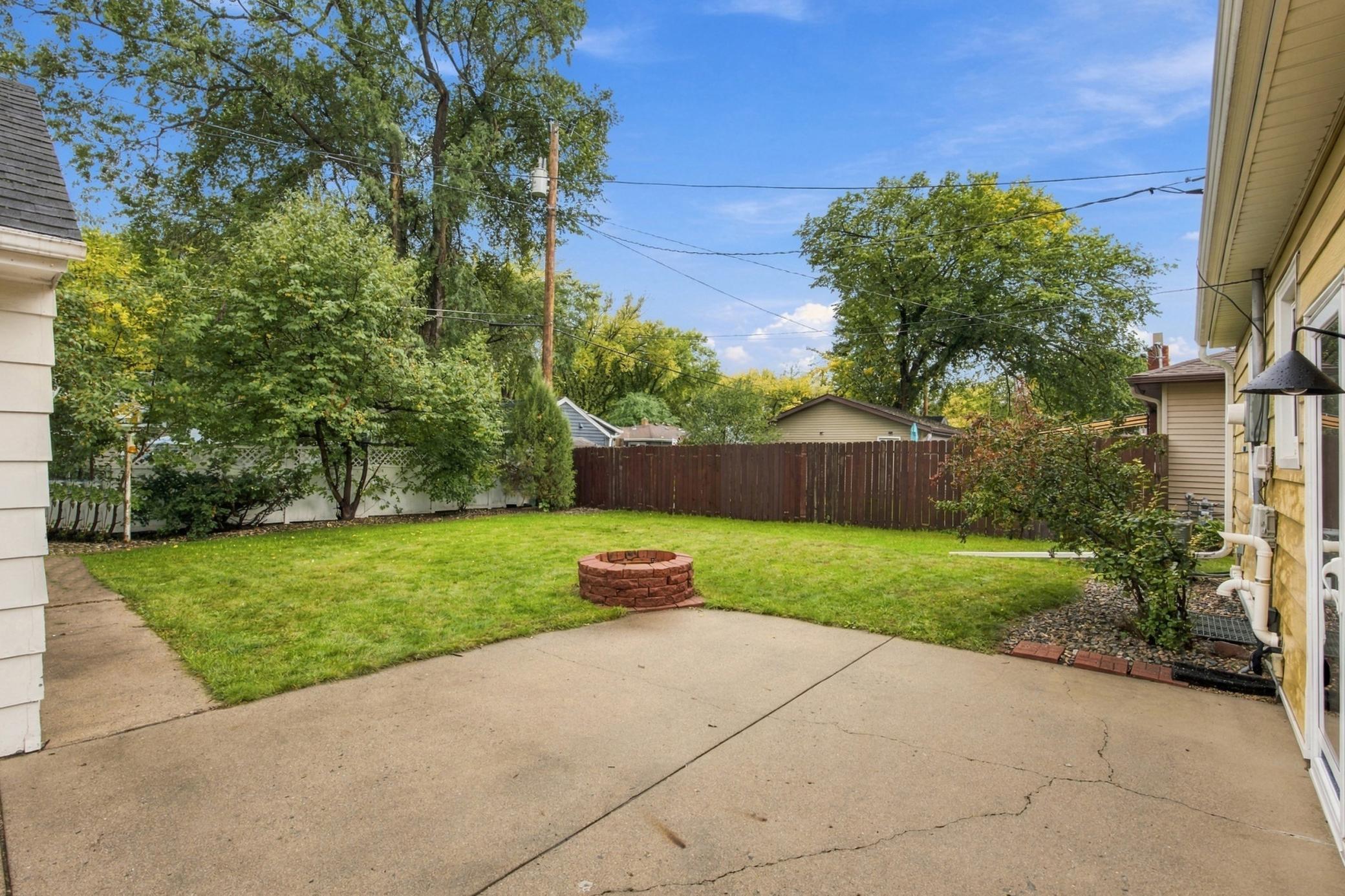 1951 single family home for sale at 502 21st Avenue N in Fargo, ND — 3 bed, 2 bath (photo 26 of 31)