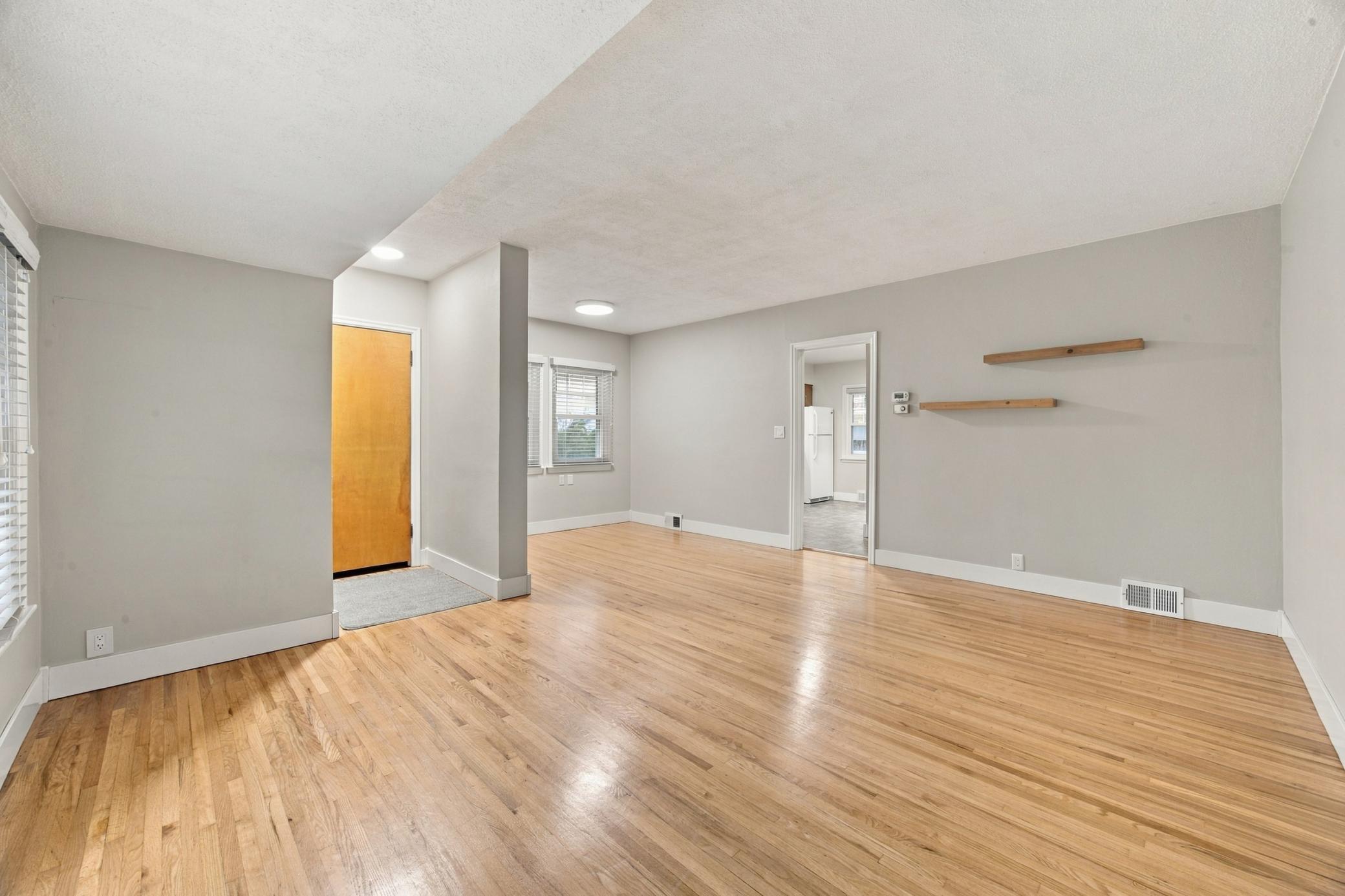 1951 single family home for sale at 502 21st Avenue N in Fargo, ND — 3 bed, 2 bath (photo 6 of 31)