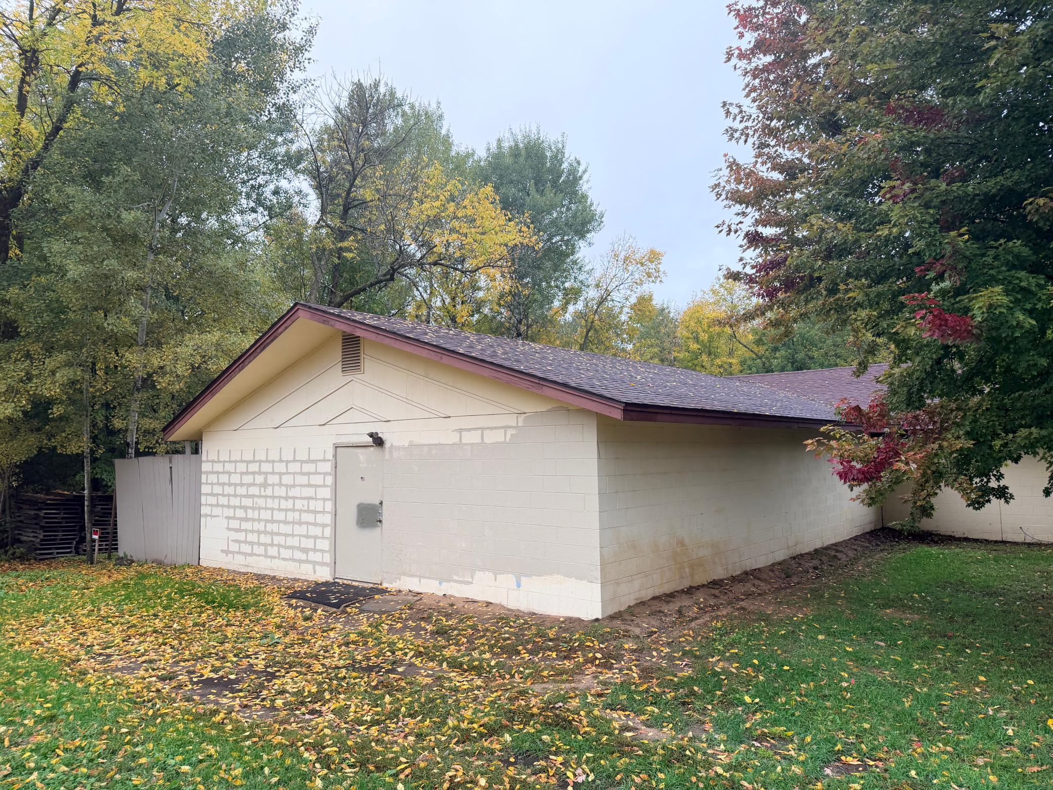 1977 single family home for sale at 110 28th Street E in Brainerd, MN — 3 bed, 2 bath (photo 15 of 16)