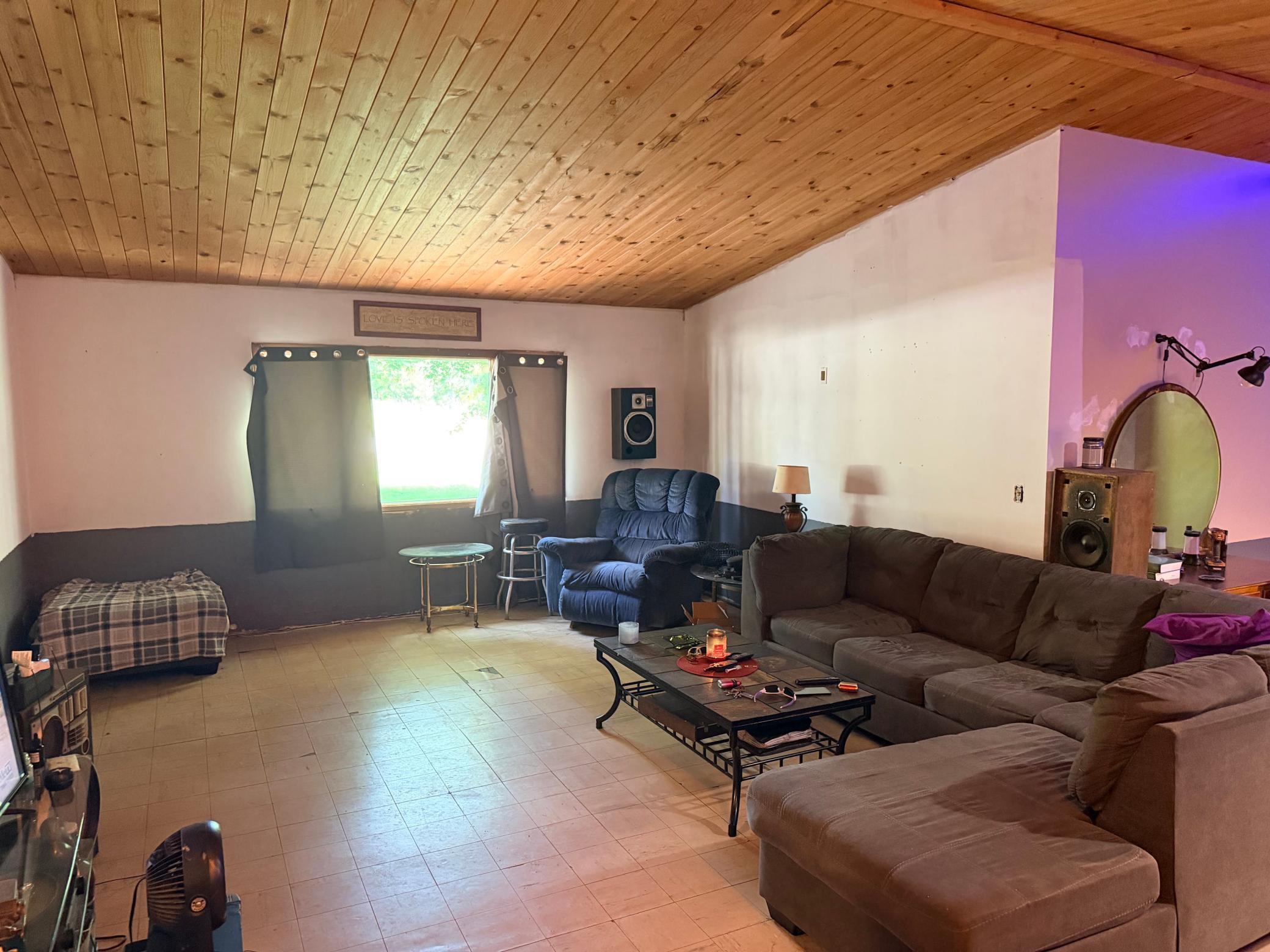 1977 single family home for sale at 110 28th Street E in Brainerd, MN — 3 bed, 2 bath (photo 3 of 16)