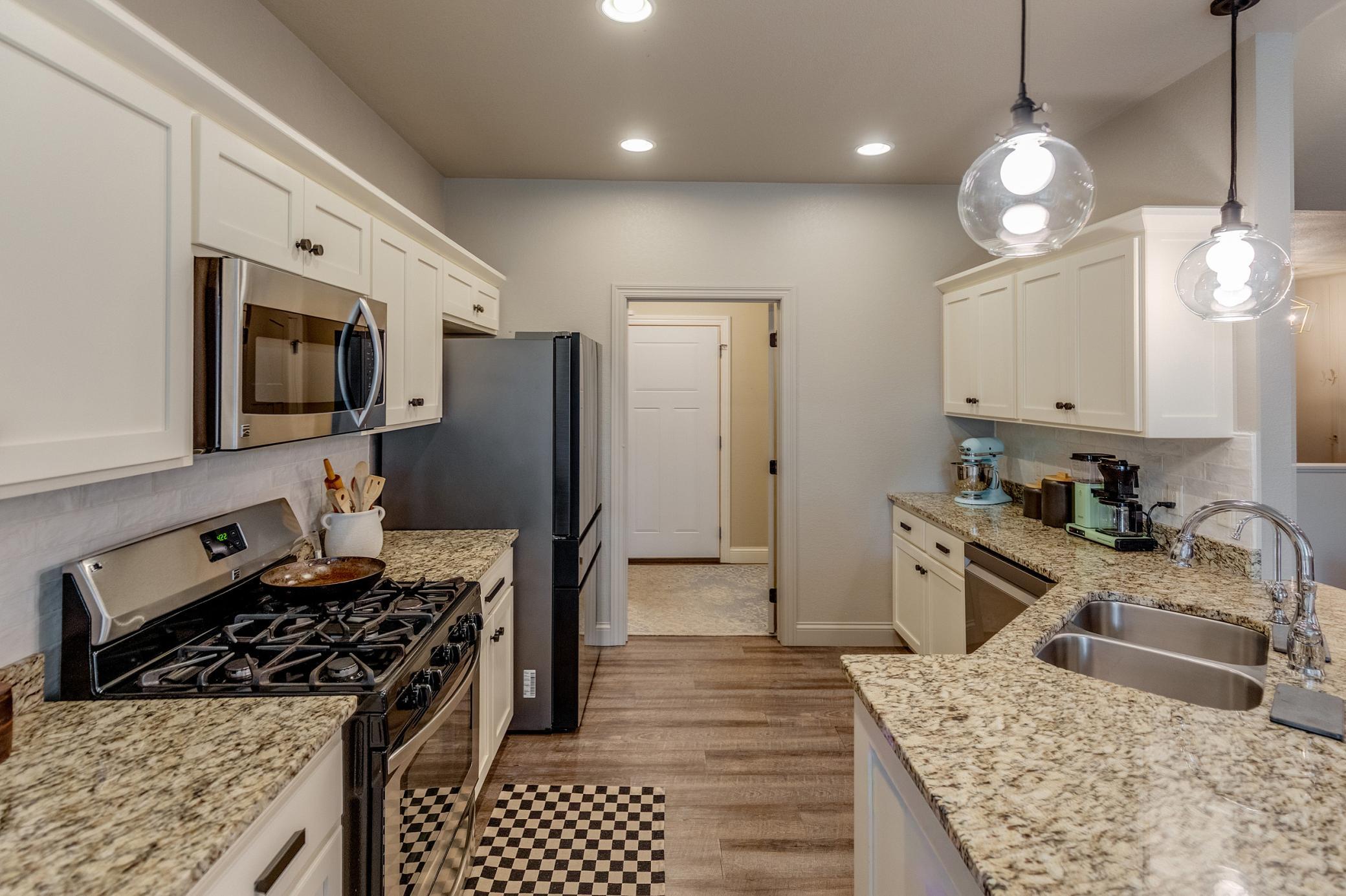 2014 single family home for sale at 13177 Preserve Circle in Baxter, MN — 4 bed, 3 bath (photo 8 of 42)