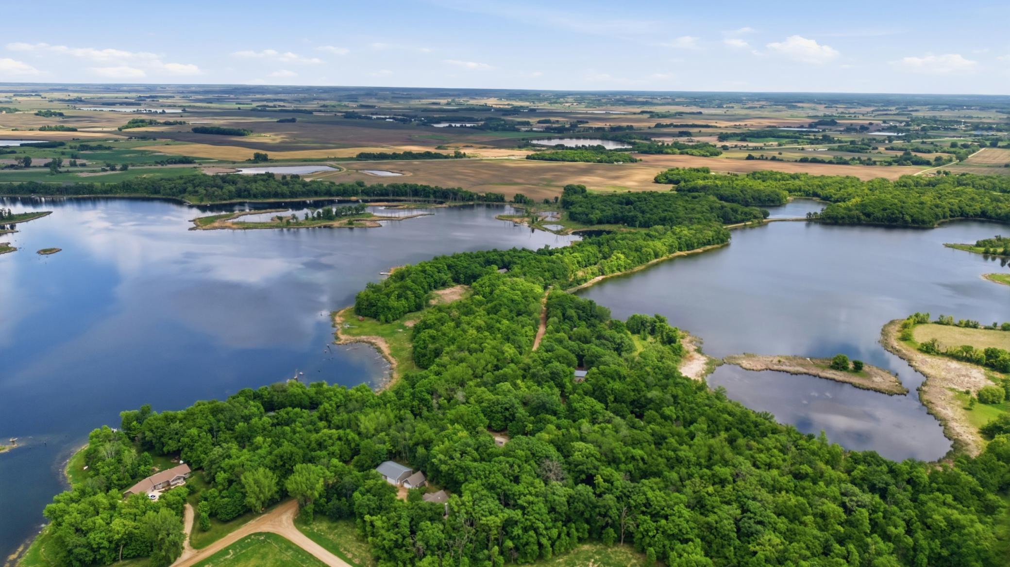 2000 single family home for sale at 17135 200th Street in Lake Park, MN — 3 bed, 2 bath (photo 38 of 40)