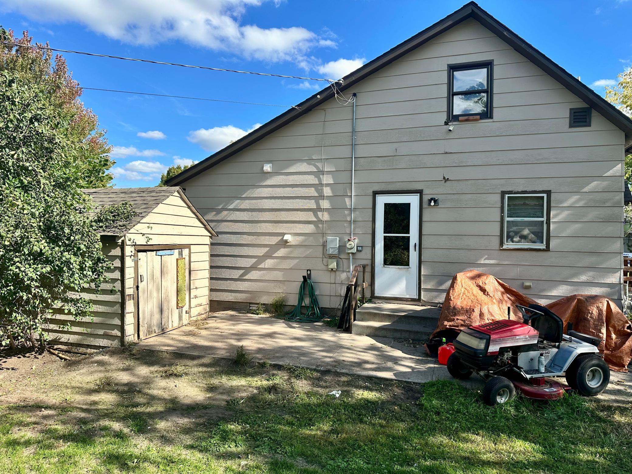 1940 single family home for sale at 222 Cedar Avenue NE in Wadena, MN — 2 bed, 1 bath (photo 6 of 17)