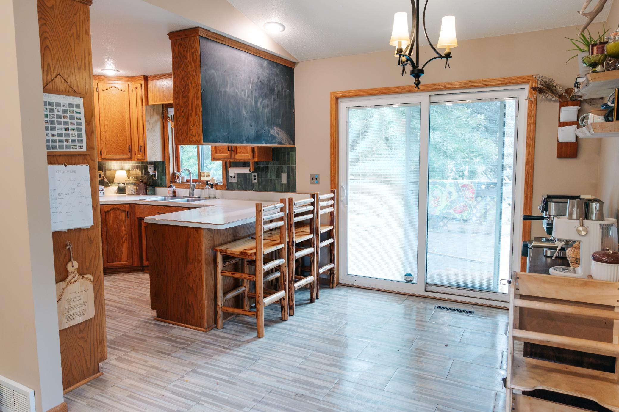 1988 single family home for sale at 3503 13th Street S in Moorhead, MN — 4 bed, 2 bath (photo 12 of 56)