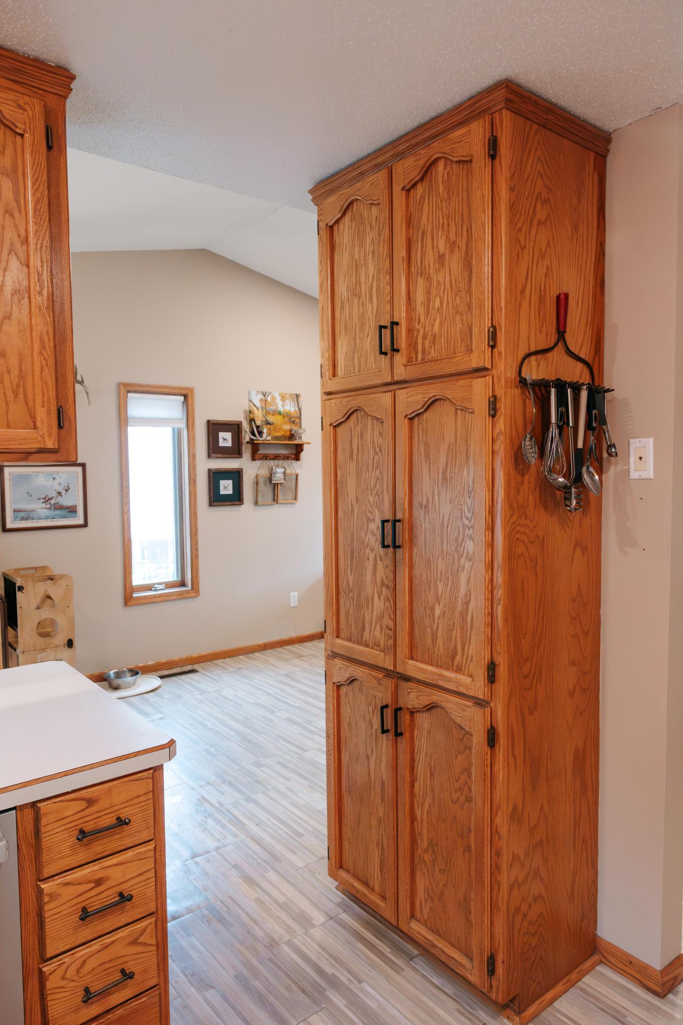 1988 single family home for sale at 3503 13th Street S in Moorhead, MN — 4 bed, 2 bath (photo 20 of 56)