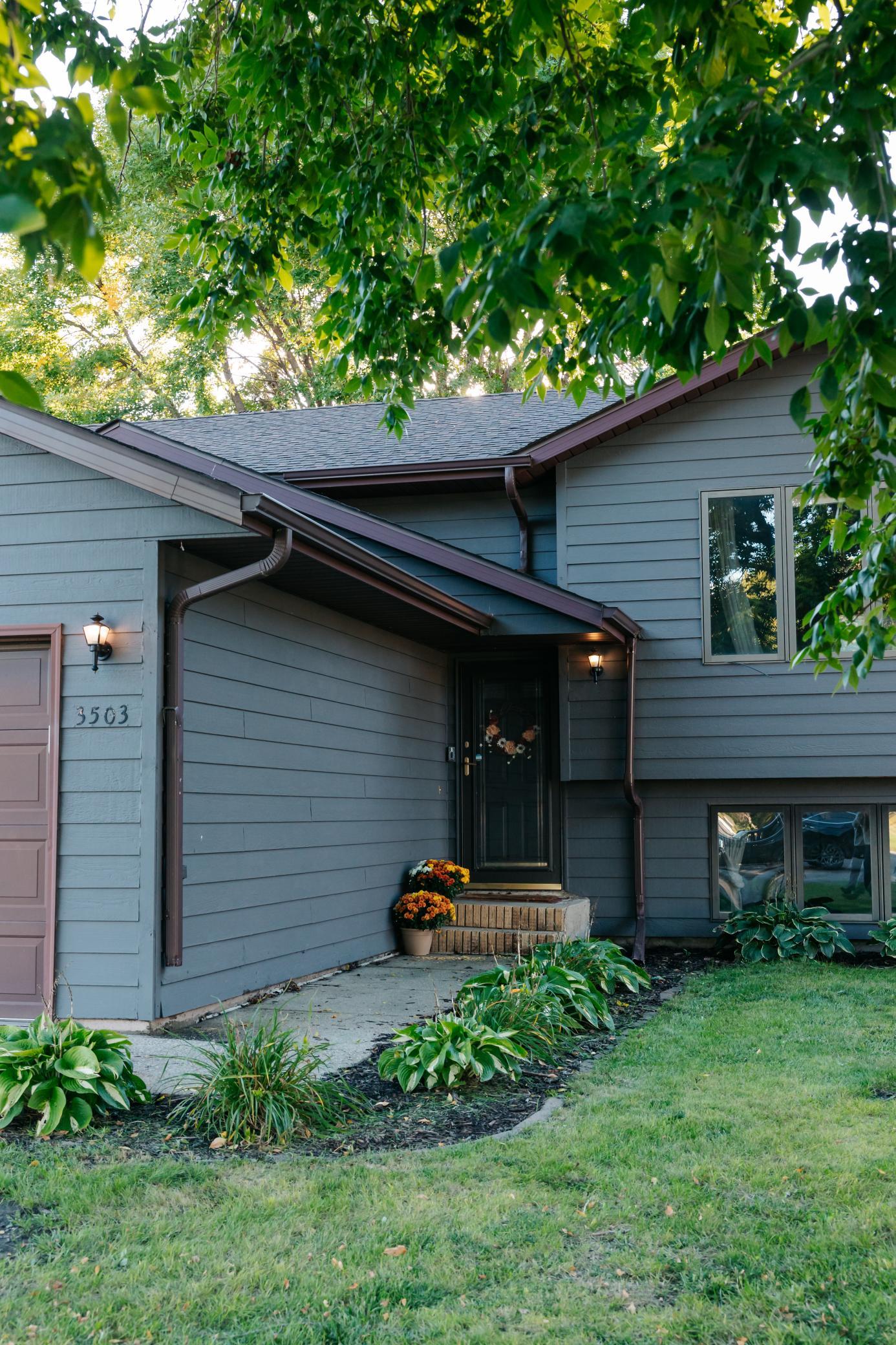 1988 single family home for sale at 3503 13th Street S in Moorhead, MN — 4 bed, 2 bath (photo 4 of 56)