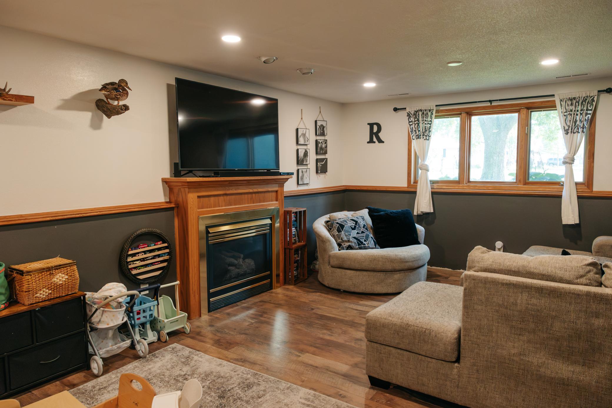 1988 single family home for sale at 3503 13th Street S in Moorhead, MN — 4 bed, 2 bath (photo 33 of 56)