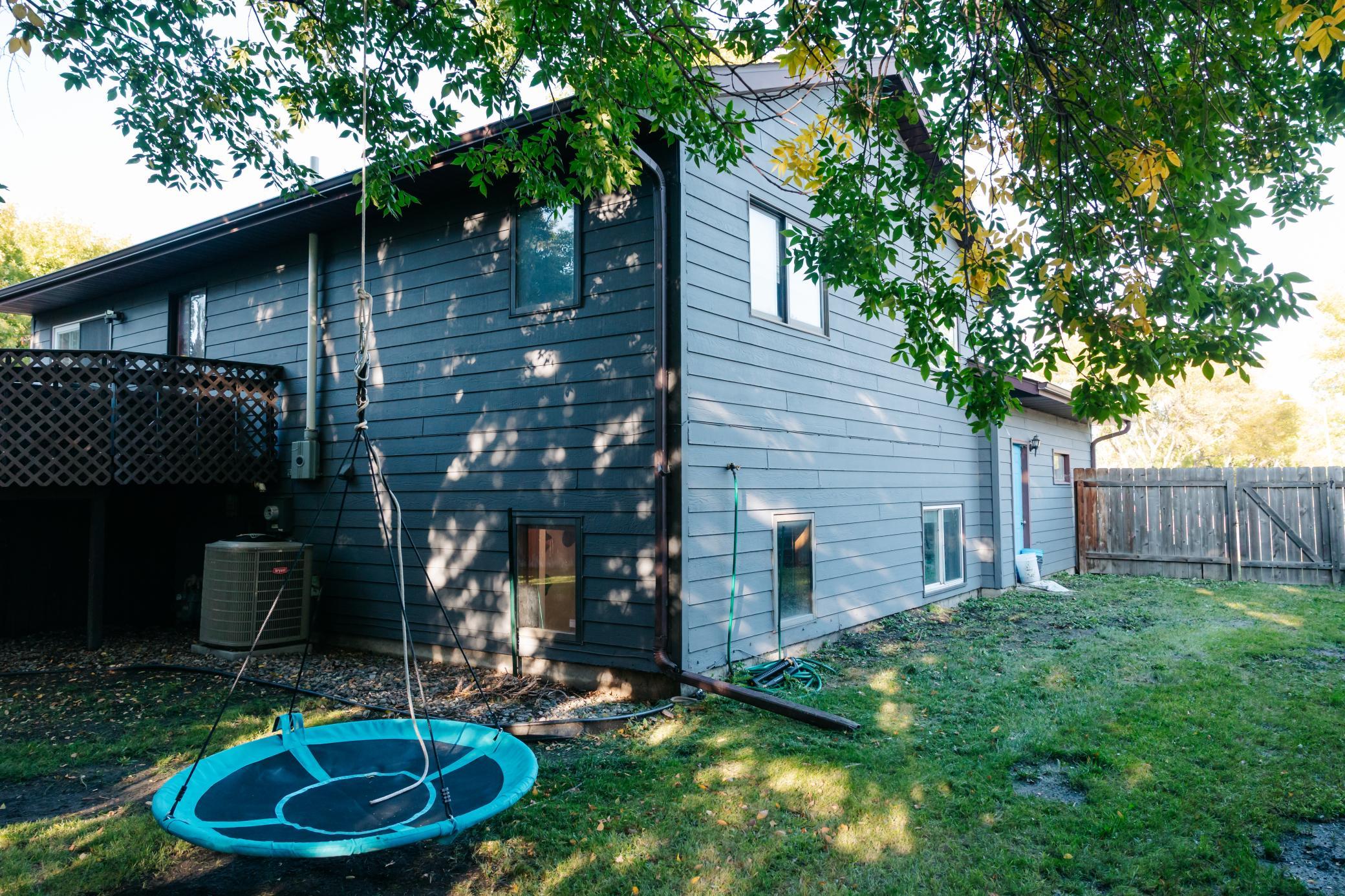 1988 single family home for sale at 3503 13th Street S in Moorhead, MN — 4 bed, 2 bath (photo 49 of 56)
