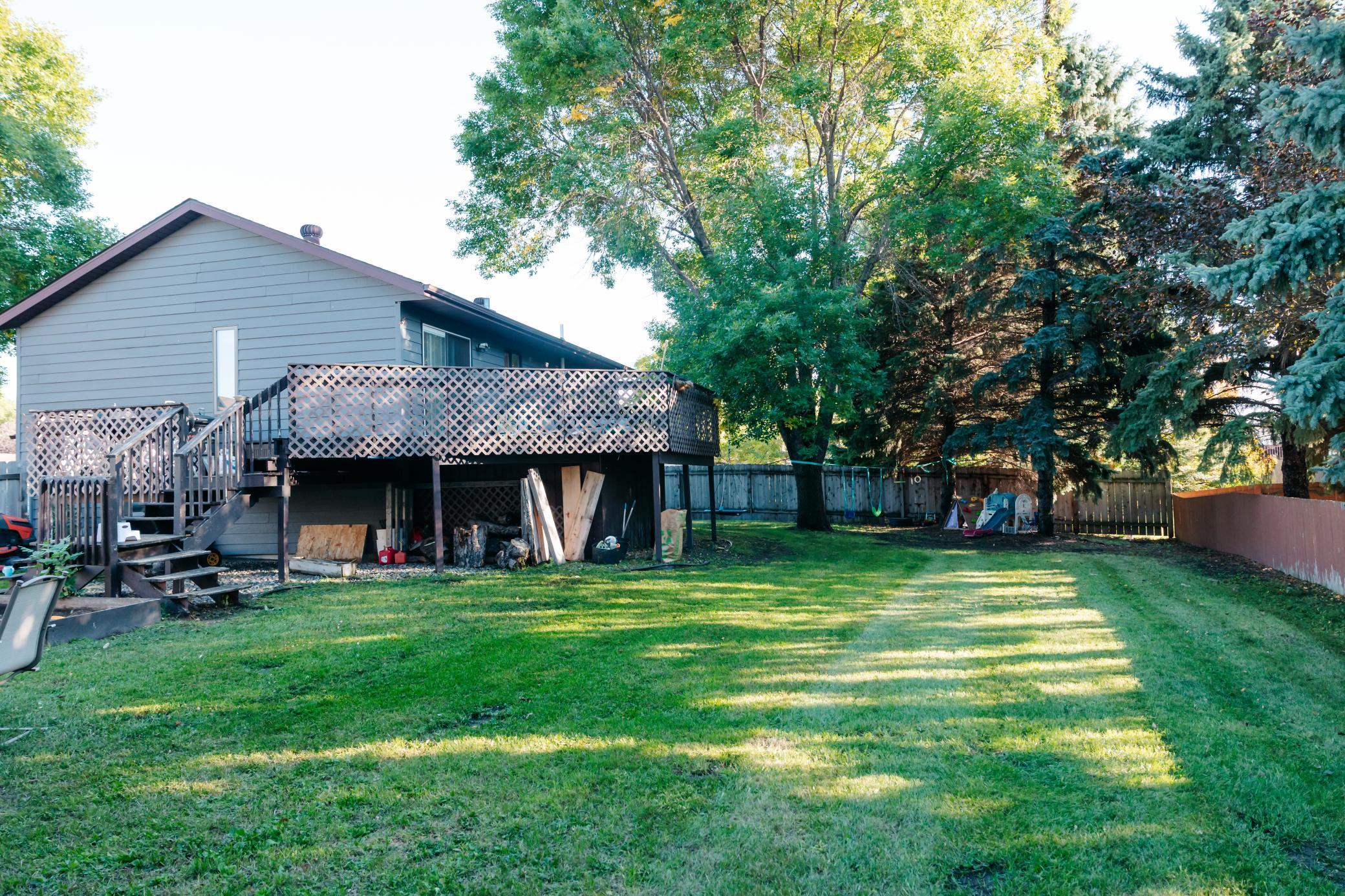 1988 single family home for sale at 3503 13th Street S in Moorhead, MN — 4 bed, 2 bath (photo 51 of 56)