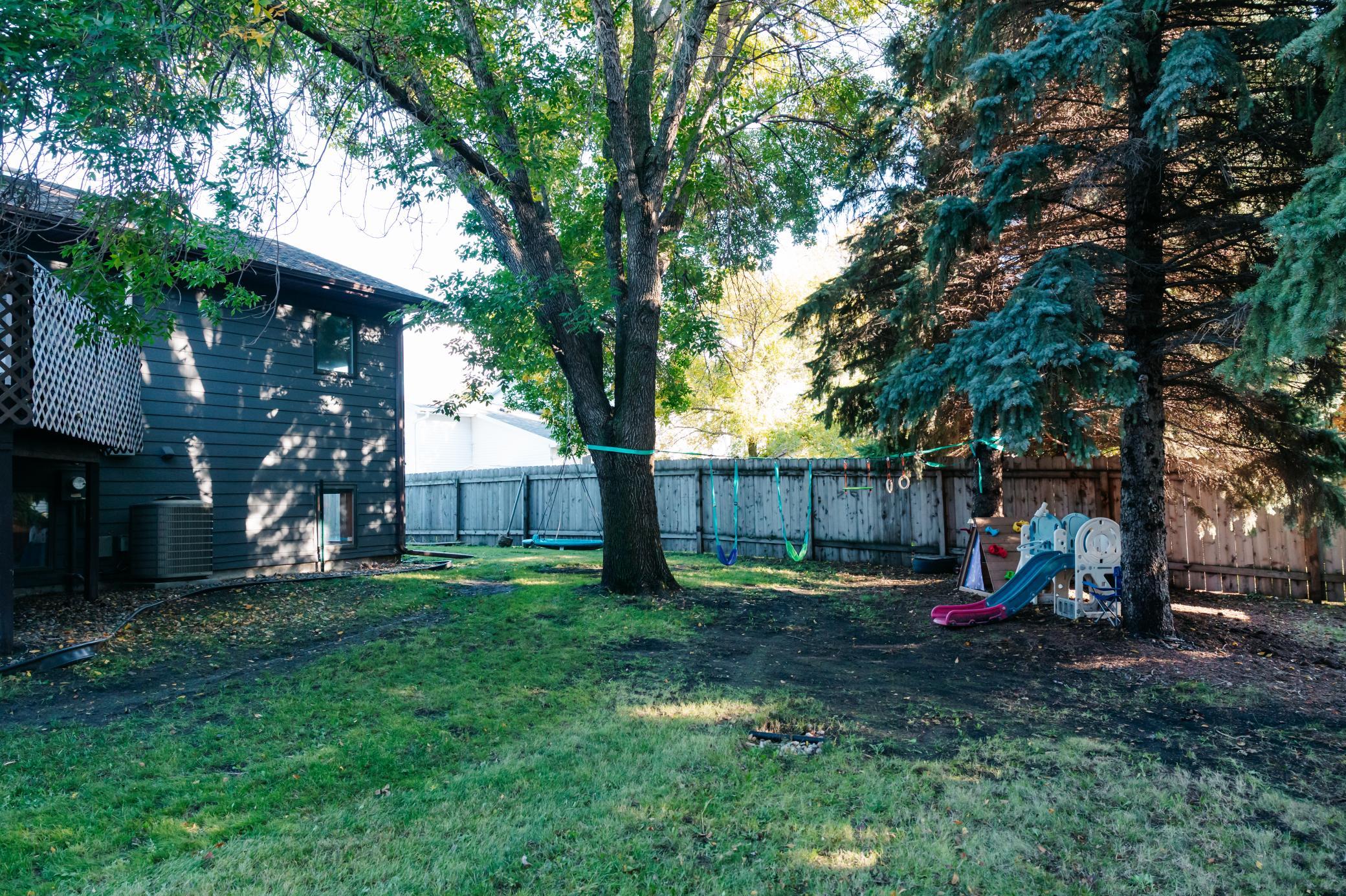 1988 single family home for sale at 3503 13th Street S in Moorhead, MN — 4 bed, 2 bath (photo 52 of 56)