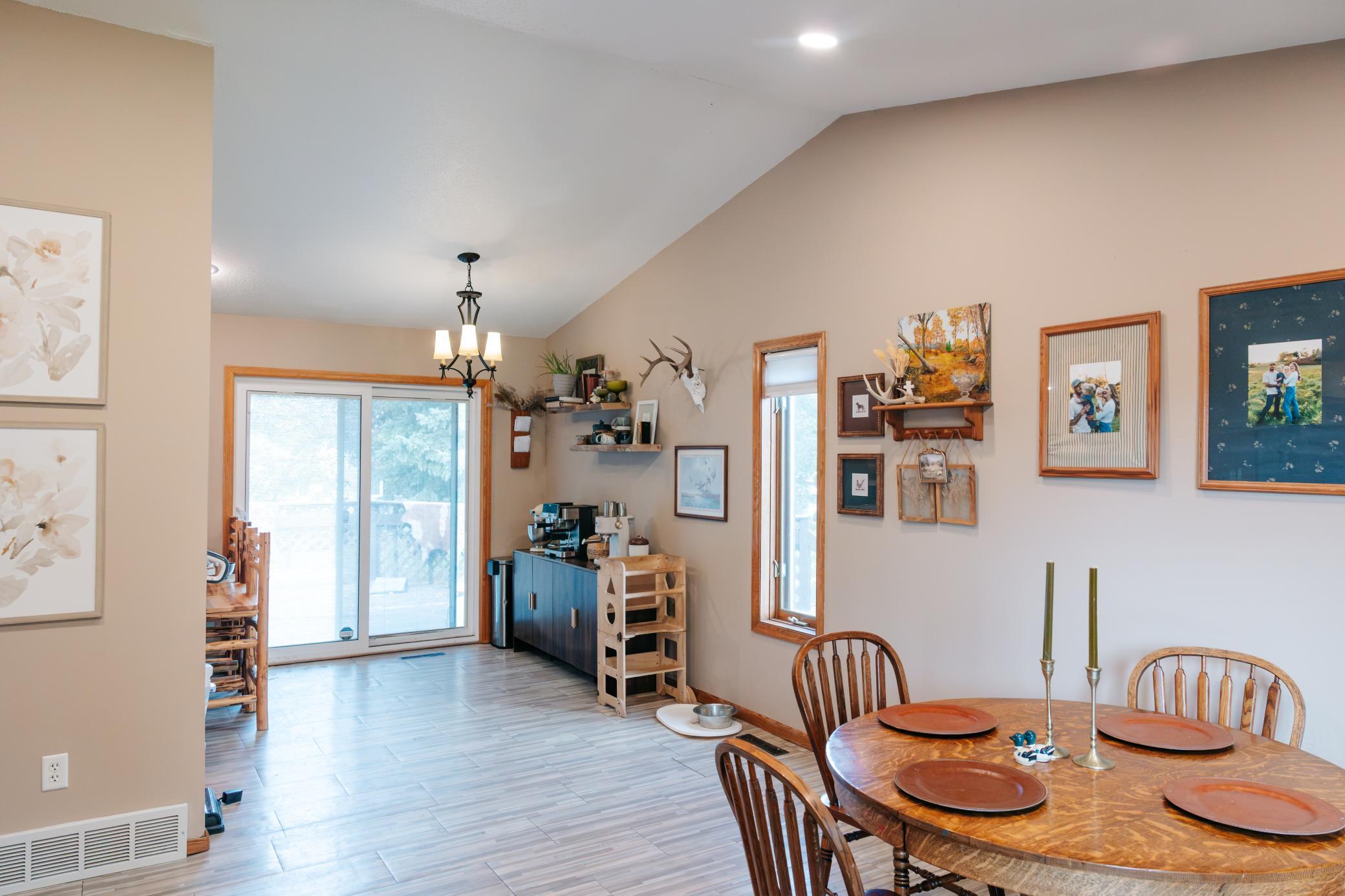 1988 single family home for sale at 3503 13th Street S in Moorhead, MN — 4 bed, 2 bath (photo 8 of 56)