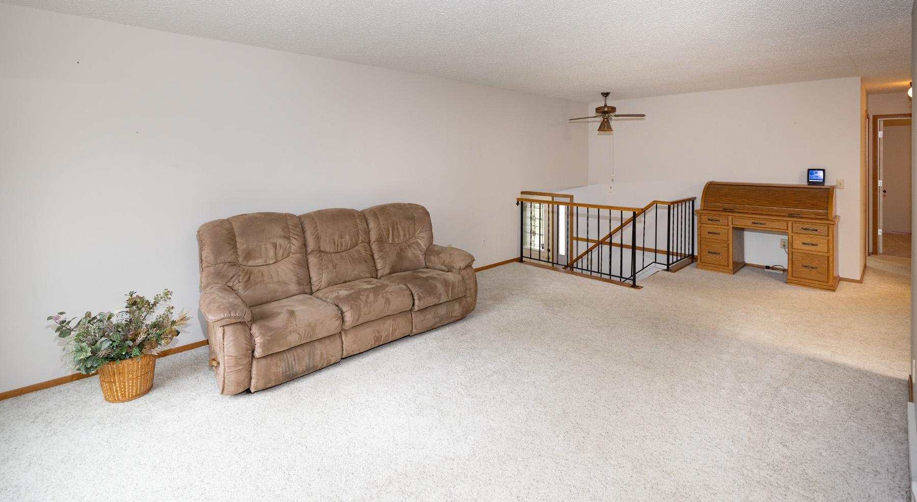 1984 single family home for sale at 1913 26 1/2 Avenue S in Fargo, ND — 4 bed, 2 bath (photo 11 of 47)