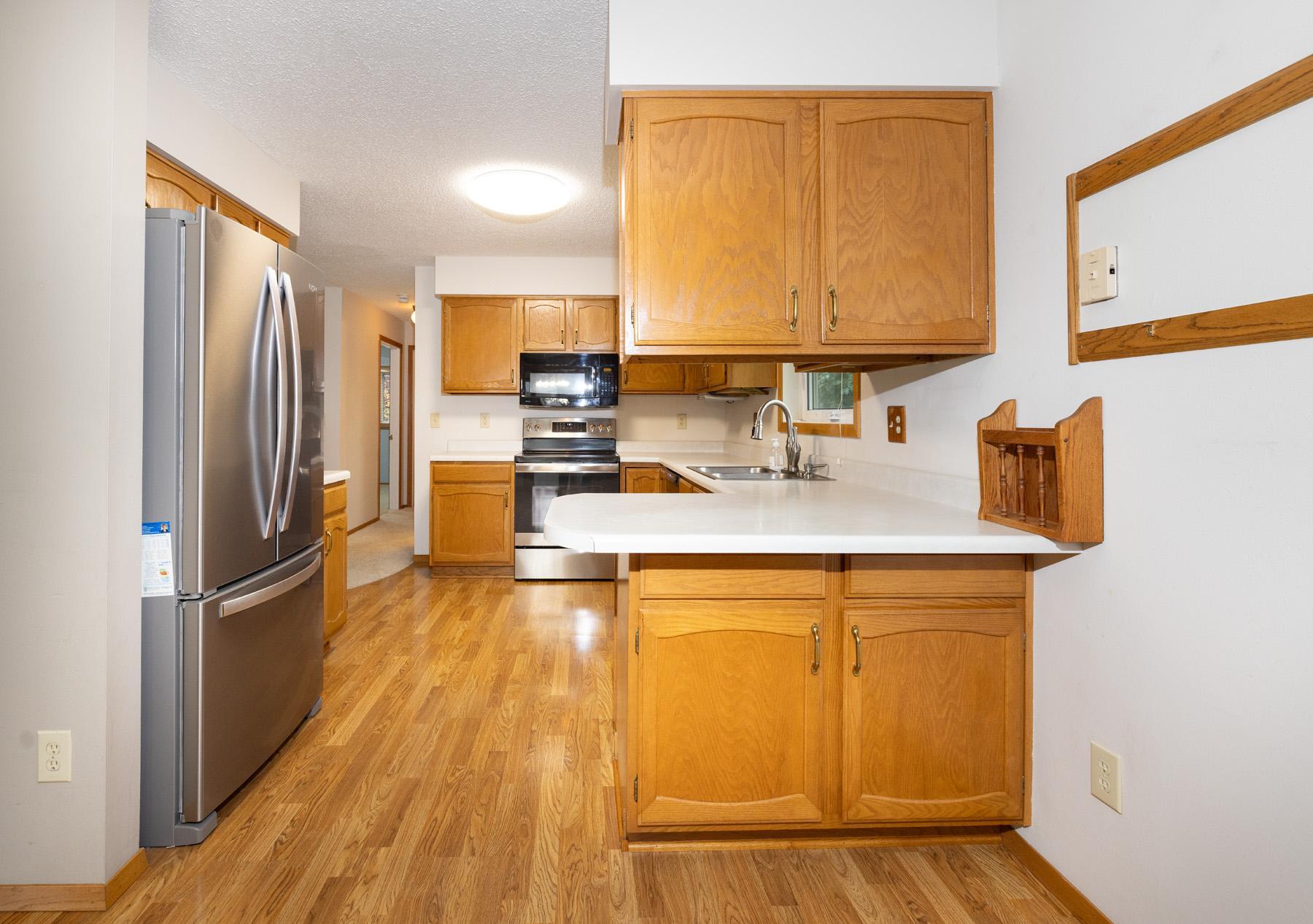 1984 single family home for sale at 1913 26 1/2 Avenue S in Fargo, ND — 4 bed, 2 bath (photo 13 of 47)