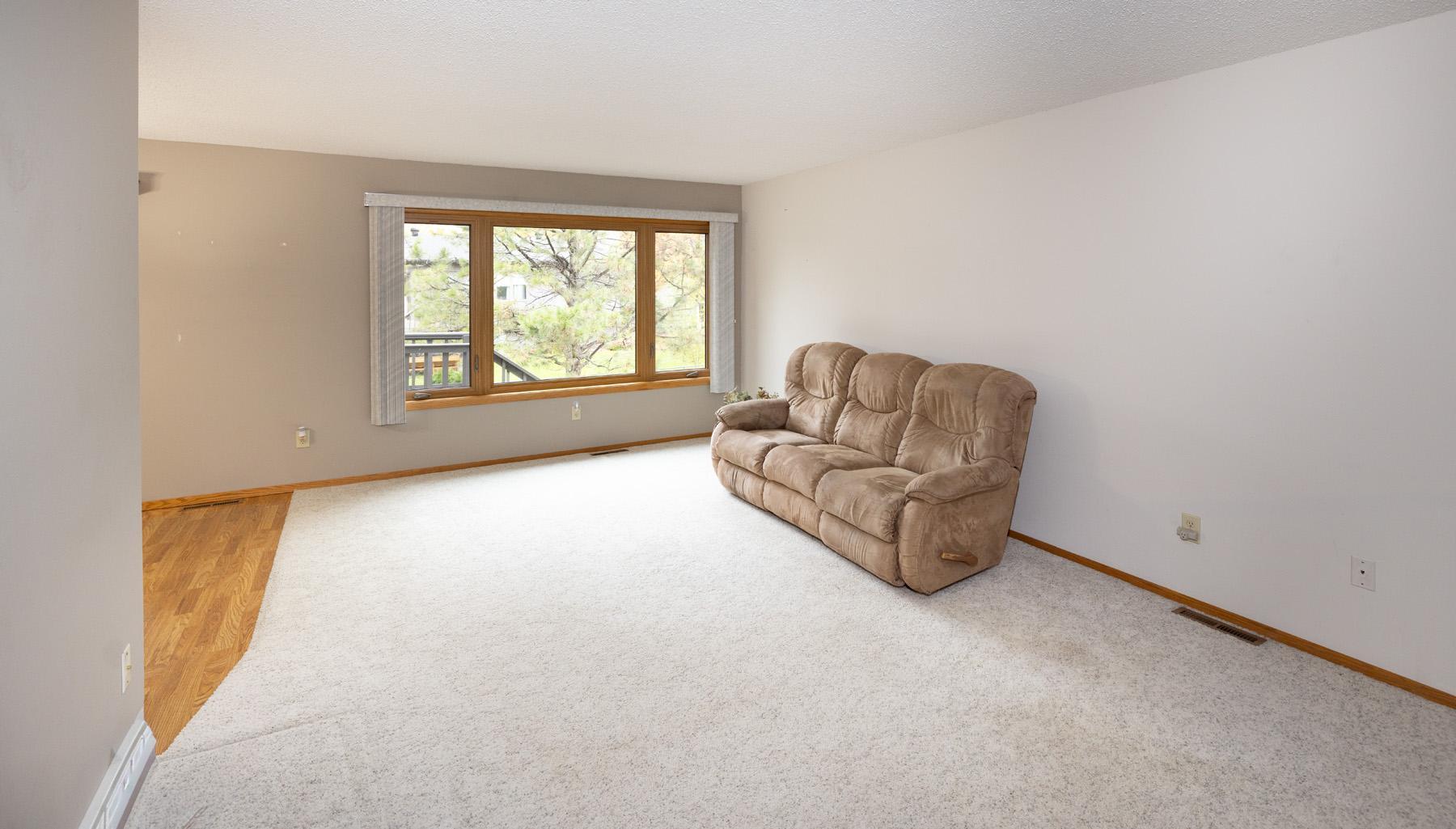 1984 single family home for sale at 1913 26 1/2 Avenue S in Fargo, ND — 4 bed, 2 bath (photo 10 of 47)