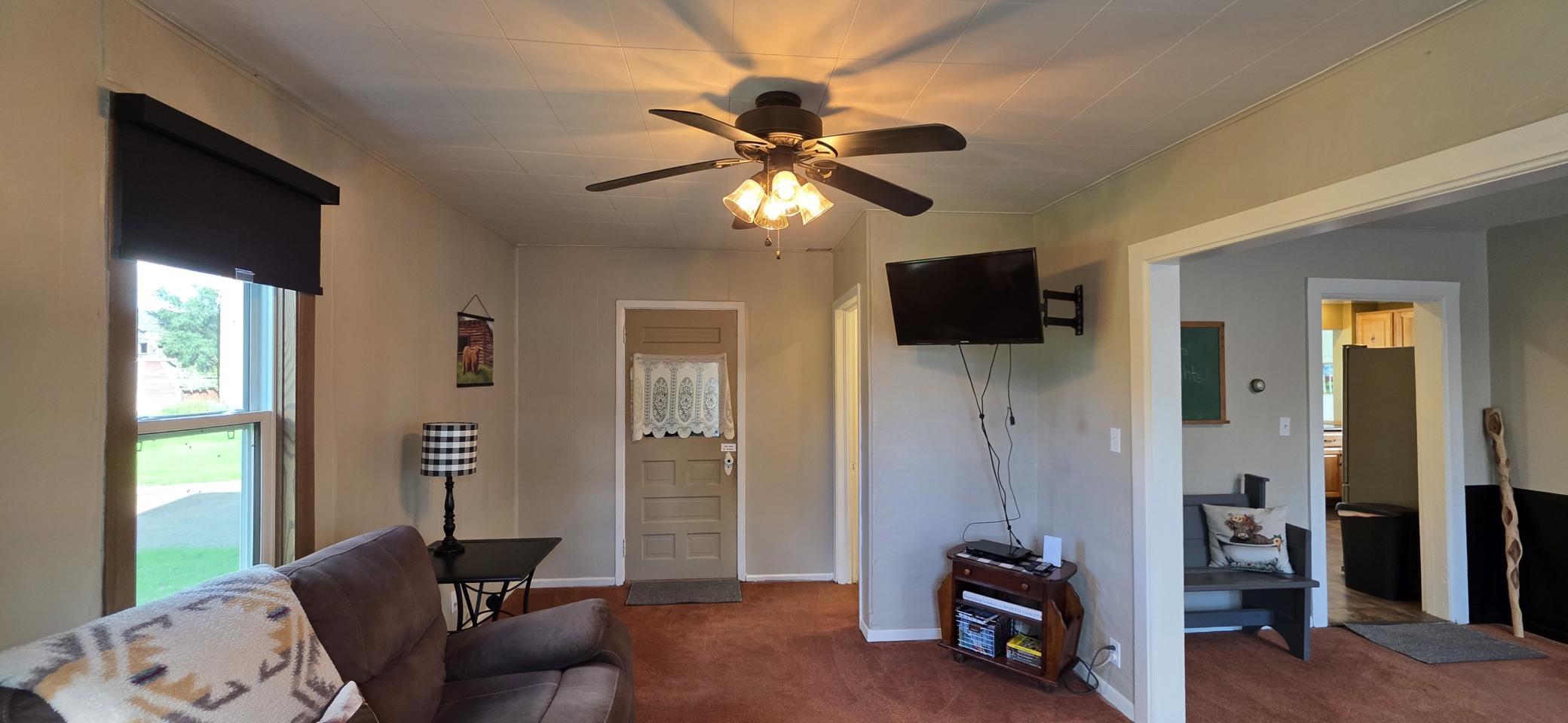 1920 single family home for sale at 6192 127th Avenue SE in Lisbon, ND — 4 bed, 1 bath (photo 15 of 32)
