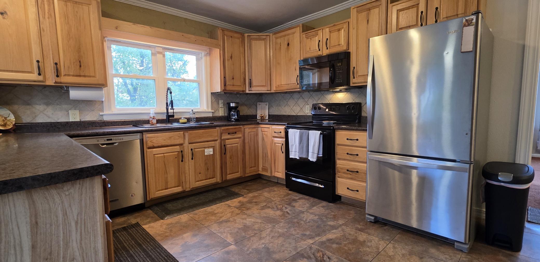 1920 single family home for sale at 6192 127th Avenue SE in Lisbon, ND — 4 bed, 1 bath (photo 4 of 32)