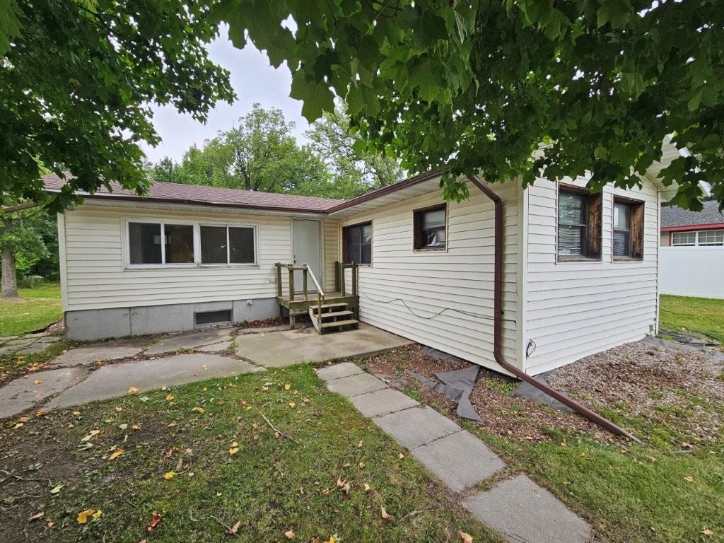 1970 single family home for sale at 37108 Lomond Drive in Bagley, MN — 3 bed, 2 bath (photo 2 of 36)