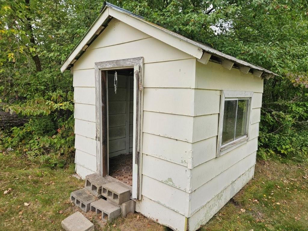 1970 single family home for sale at 37108 Lomond Drive in Bagley, MN — 3 bed, 2 bath (photo 11 of 36)