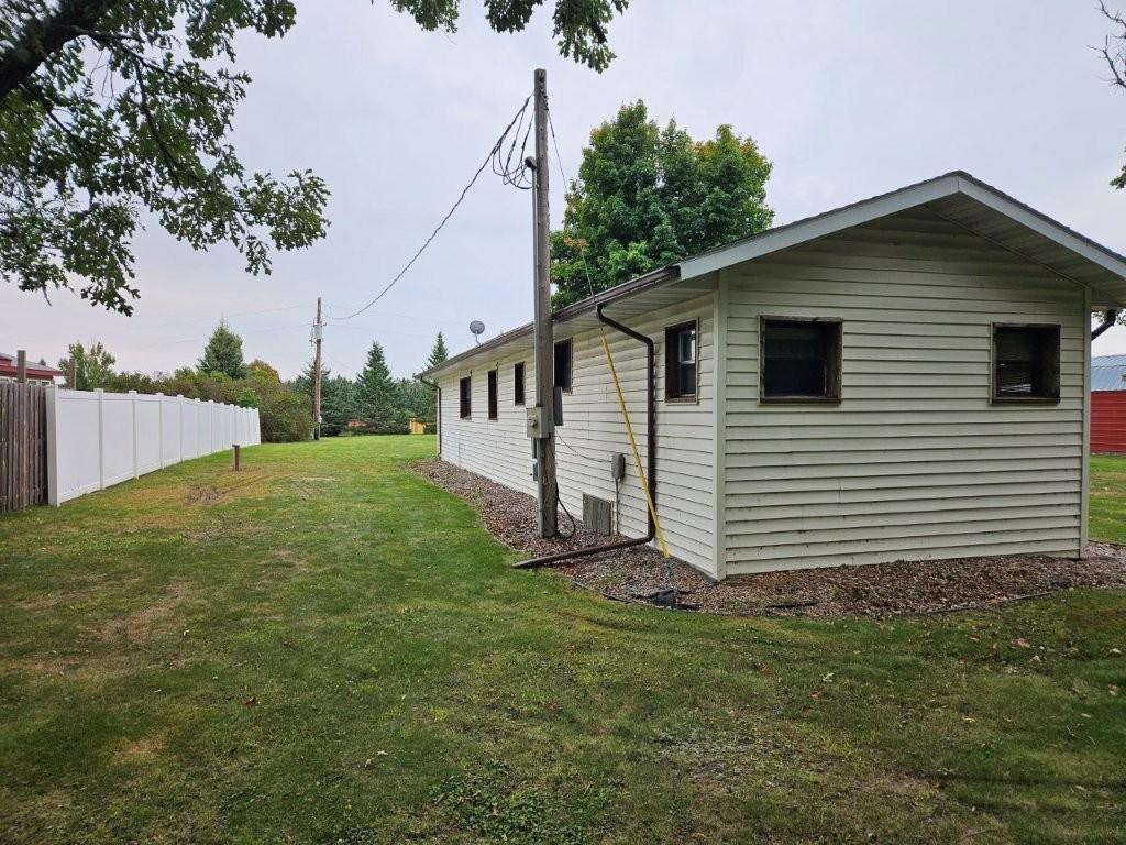 1970 single family home for sale at 37108 Lomond Drive in Bagley, MN — 3 bed, 2 bath (photo 13 of 36)