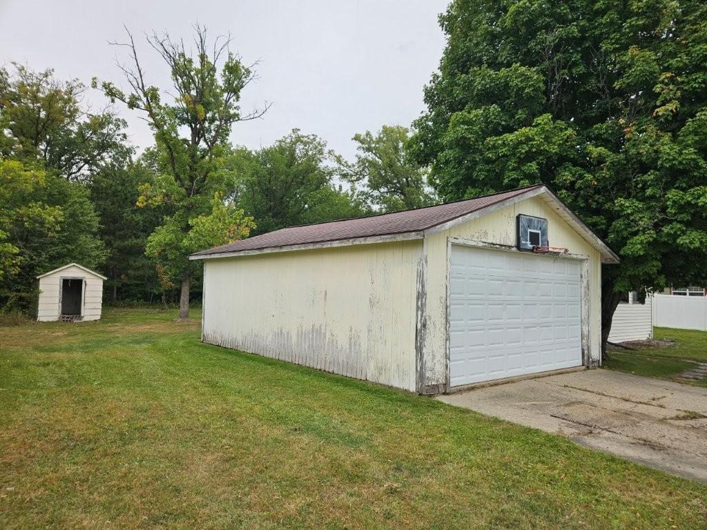 1970 single family home for sale at 37108 Lomond Drive in Bagley, MN — 3 bed, 2 bath (photo 7 of 36)