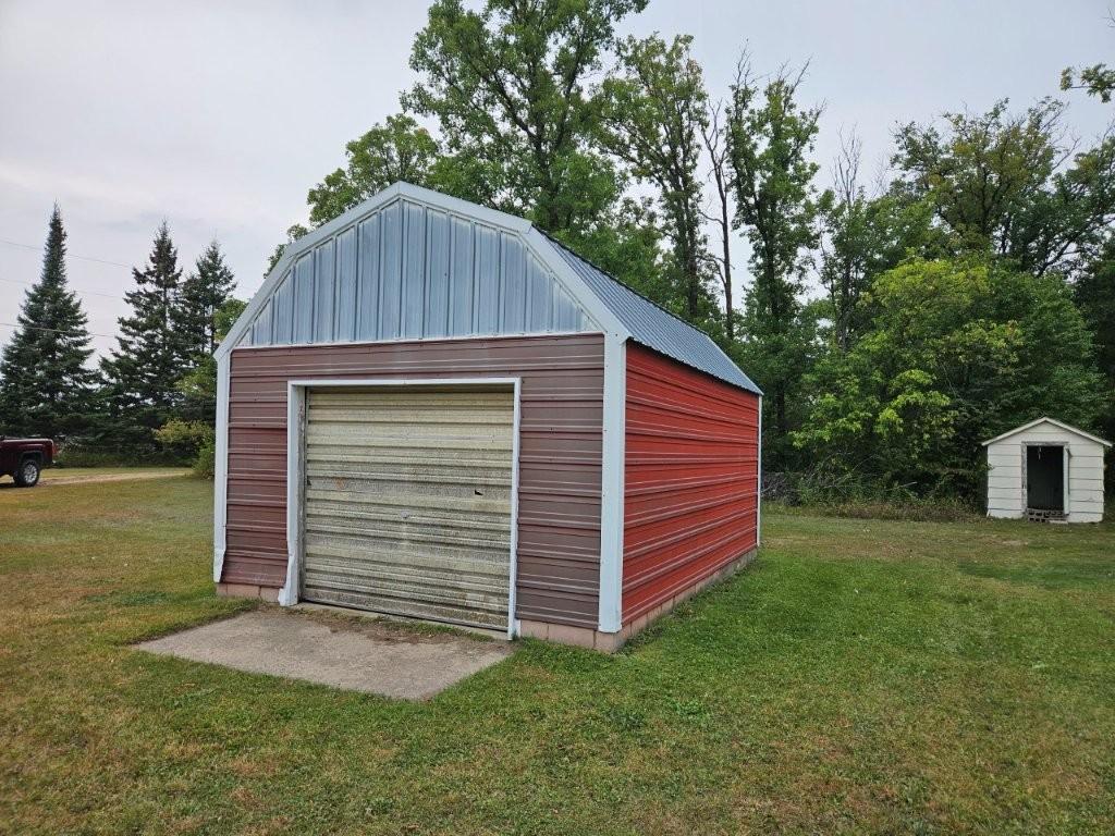 1970 single family home for sale at 37108 Lomond Drive in Bagley, MN — 3 bed, 2 bath (photo 8 of 36)