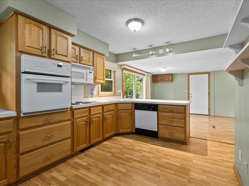 1950 single family home for sale at 13380 Memorywood Drive in Baxter, MN — 2 bed, 1 bath (photo 11 of 37)