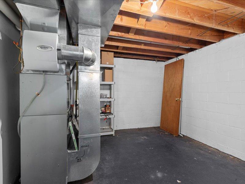 1950 single family home for sale at 13380 Memorywood Drive in Baxter, MN — 2 bed, 1 bath (photo 24 of 37)