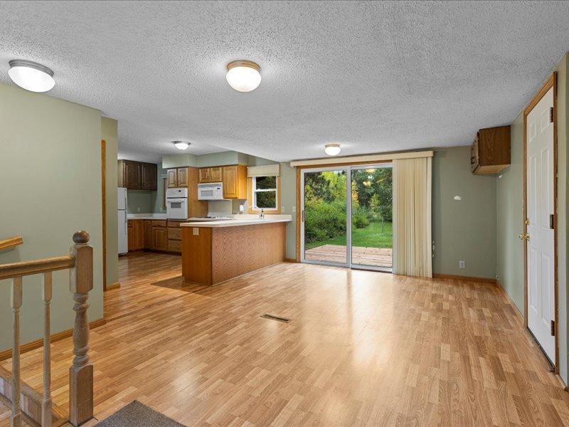 1950 single family home for sale at 13380 Memorywood Drive in Baxter, MN — 2 bed, 1 bath (photo 5 of 37)