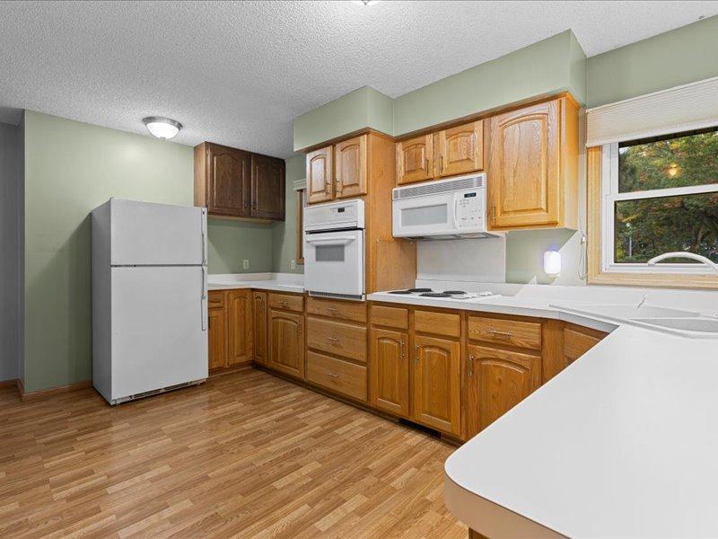 1950 single family home for sale at 13380 Memorywood Drive in Baxter, MN — 2 bed, 1 bath (photo 10 of 37)