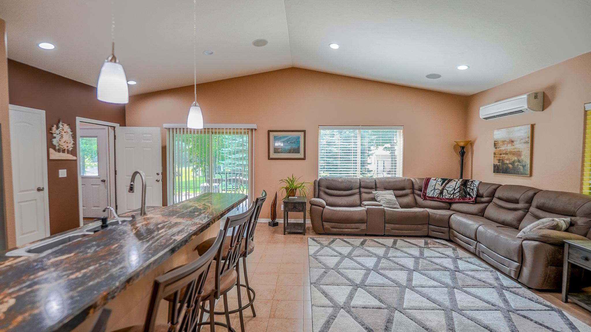 2010 single family home for sale at 44865 267th Avenue in Pelican Rapids, MN — 2 bed, 2 bath (photo 7 of 35)