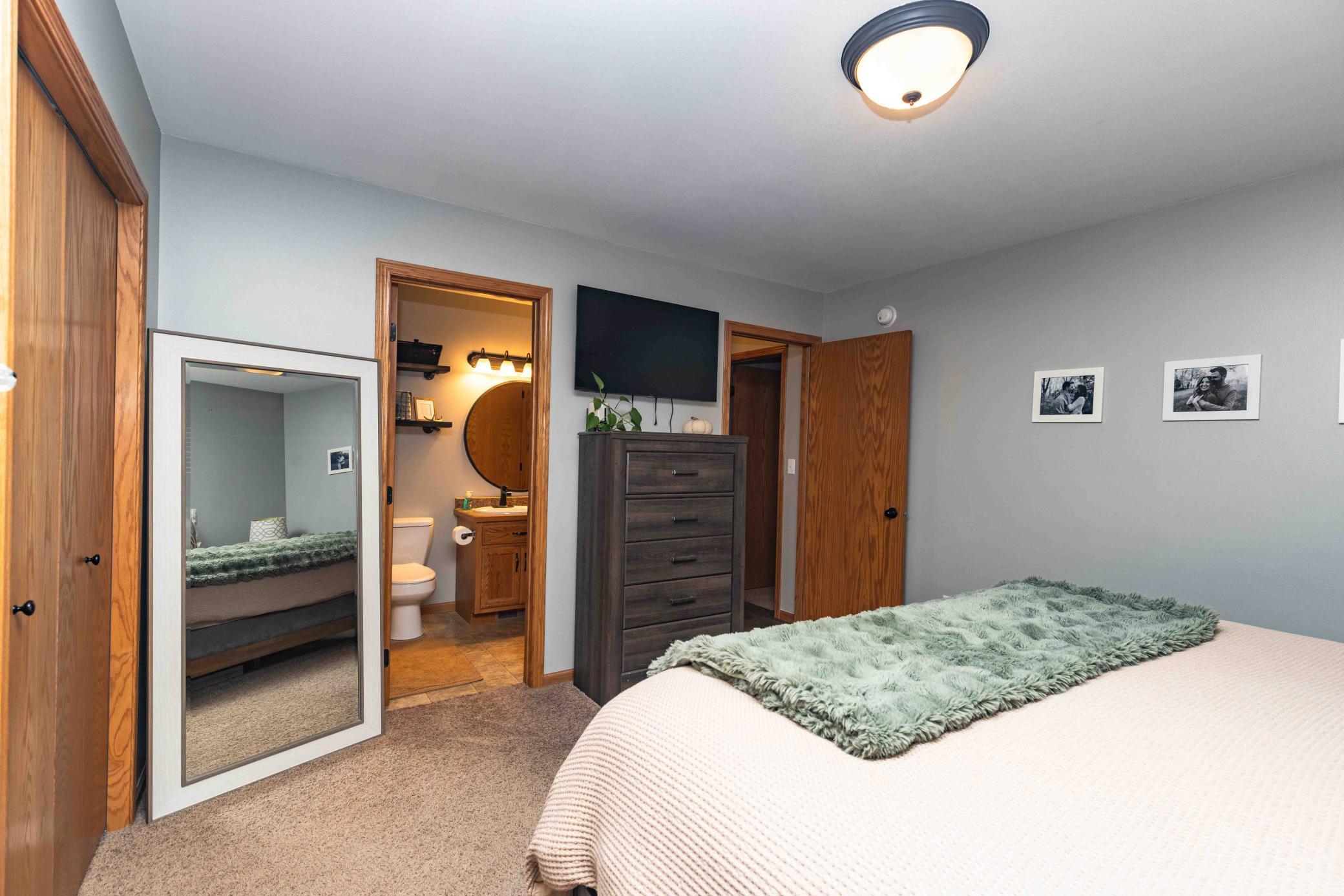 2010 single family home for sale at 4410 16 Street S in Moorhead, MN — 4 bed, 2 bath (photo 18 of 34)